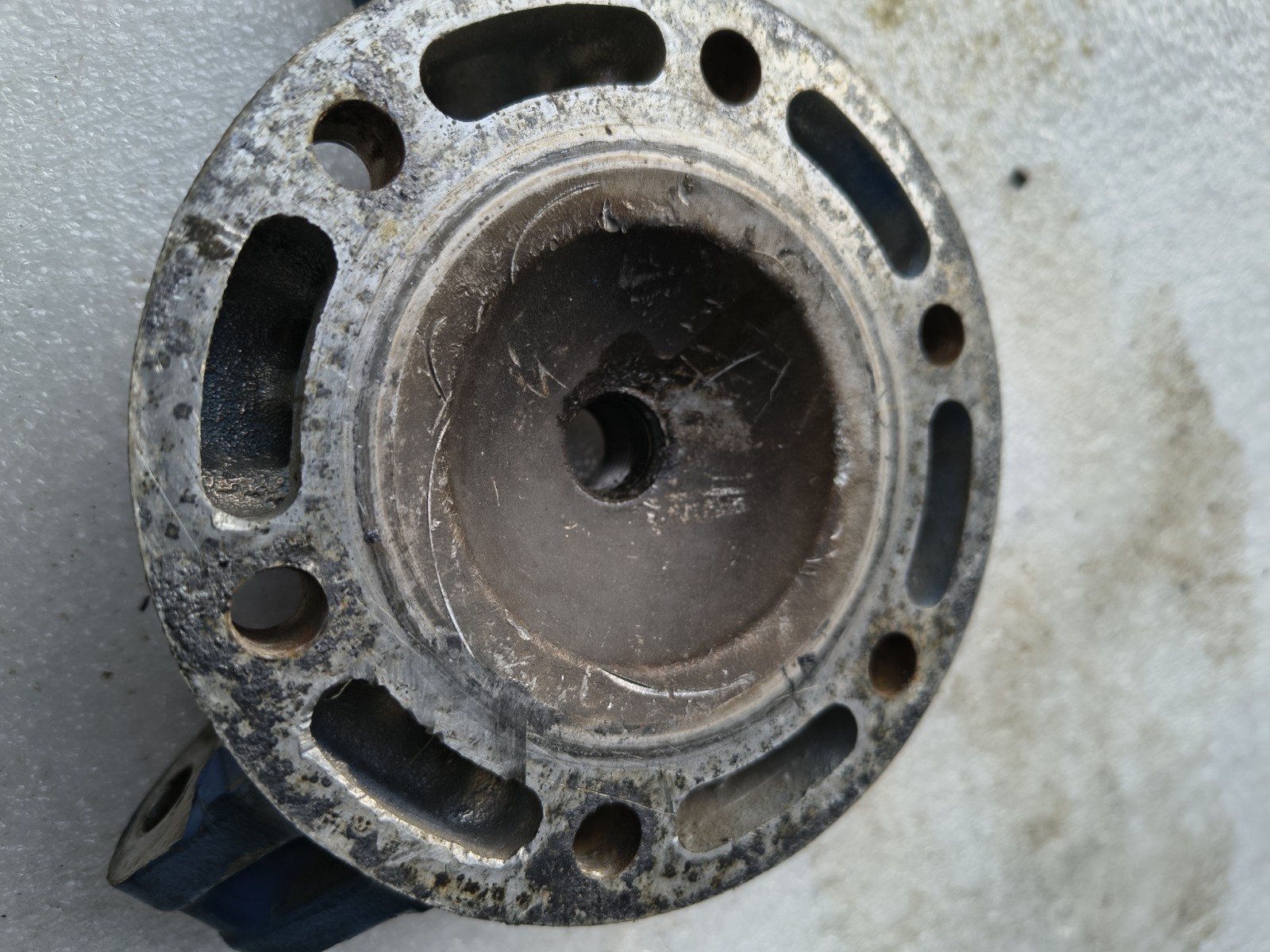 1987-1992 Suzuki LT250R Quadracer 250 Cylinder Head