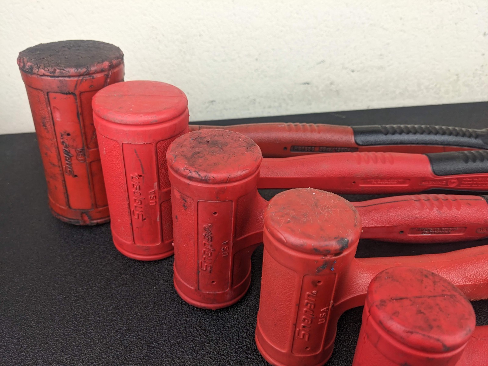 #bn105 Snap-on Tools 5Pc Master HBFE Red Soft Grip Dead Blow Hammer Set