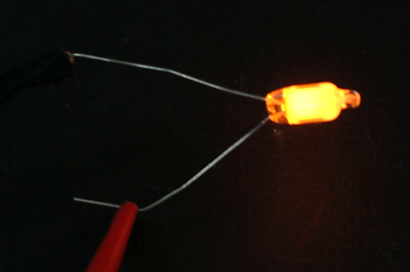 50 pcs Neon Bulb 5mm Mix Colors White Red NE-2 Yellow Green Blue w/Resistors