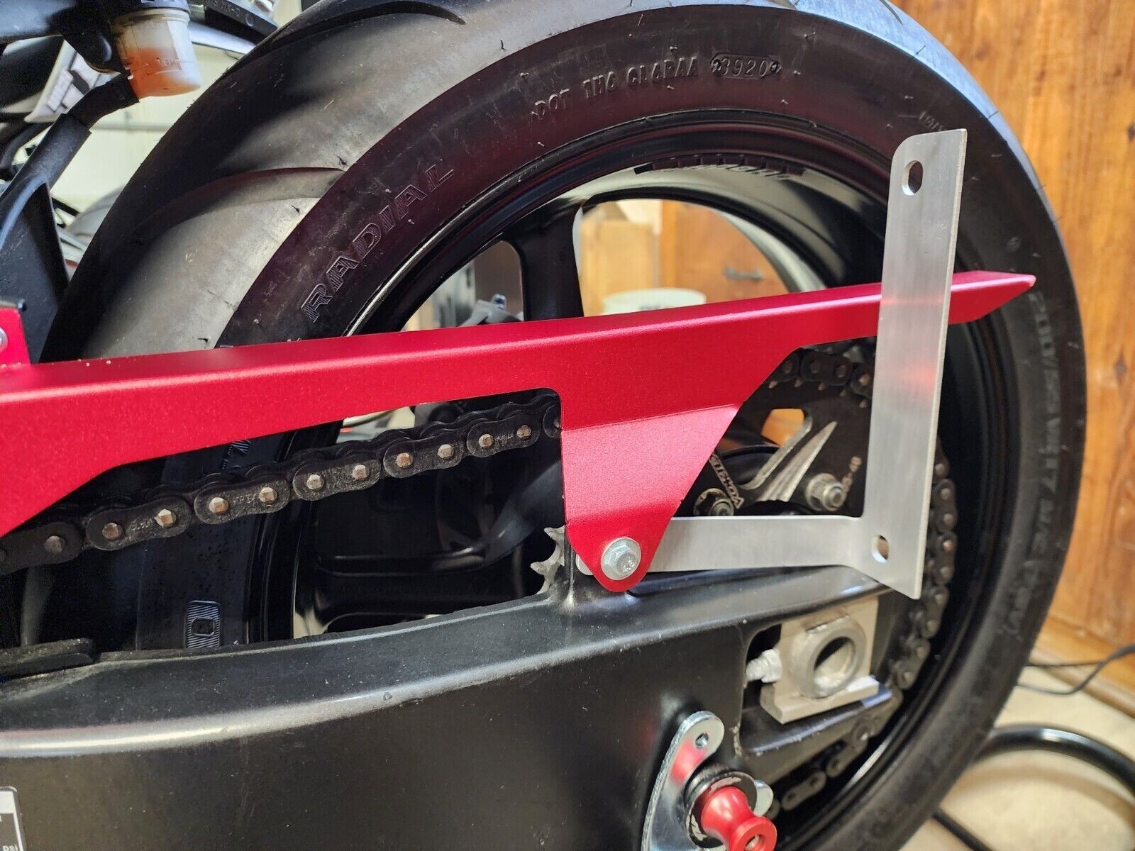 Side Vertical License Plate Relocation Bracket for YAMAHA YZF R1 Series All Year