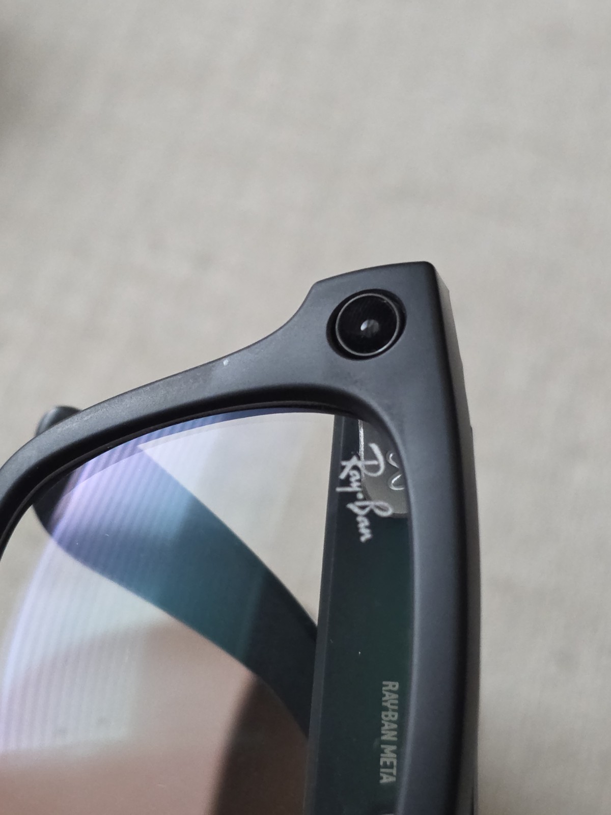 Ray-Ban Meta Wayfarer Gen 1 Matte Black, 50-22 Transitions Green - RW4006 601S1M