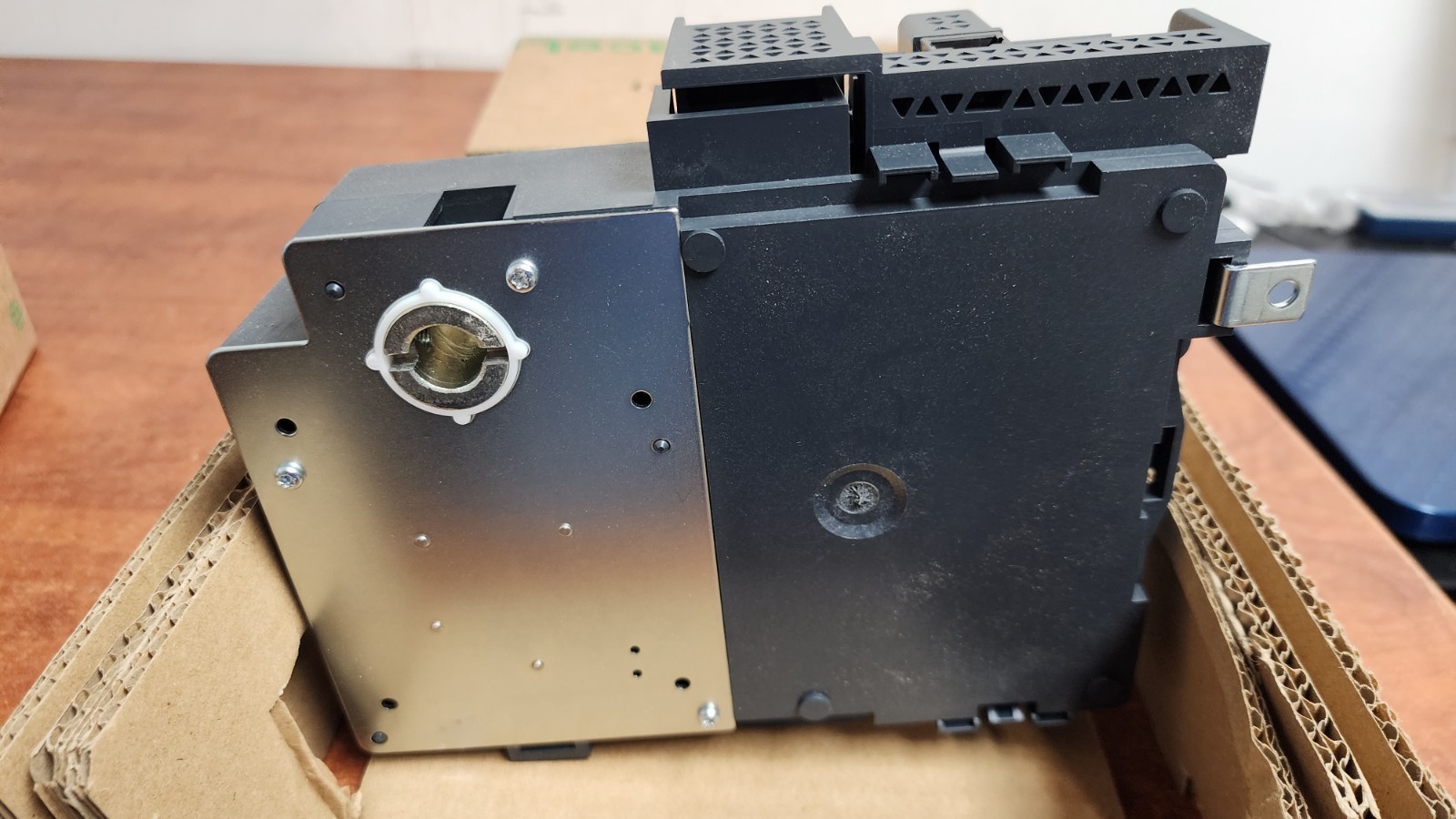 Schneider Electric SXWMPV7AX10002 Controller SpaceLogic MP-V-7A *PI