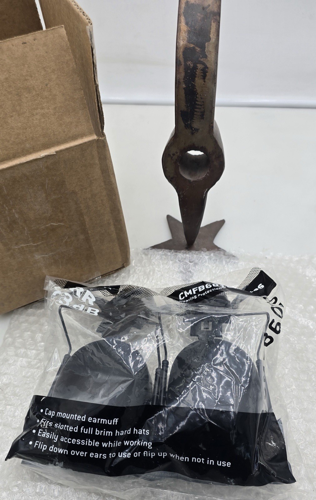 PYRAMEX CMFB6010 Safety Black Cap Mounted Ear Muff NRR-23dB Full Brim Hat NEW