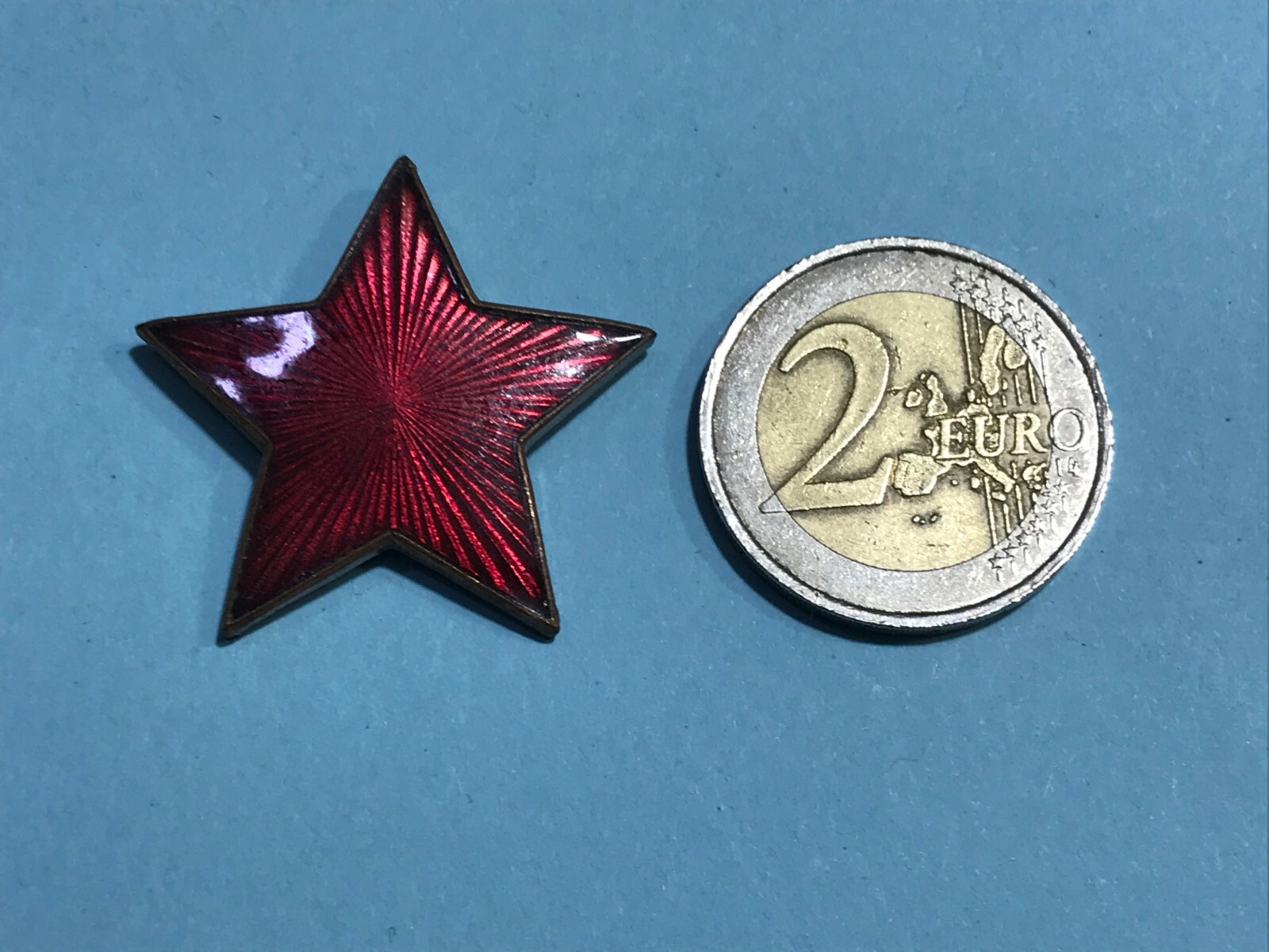 ALBANIAN COMMUNIST RED STAR MILITARY HAT PIN