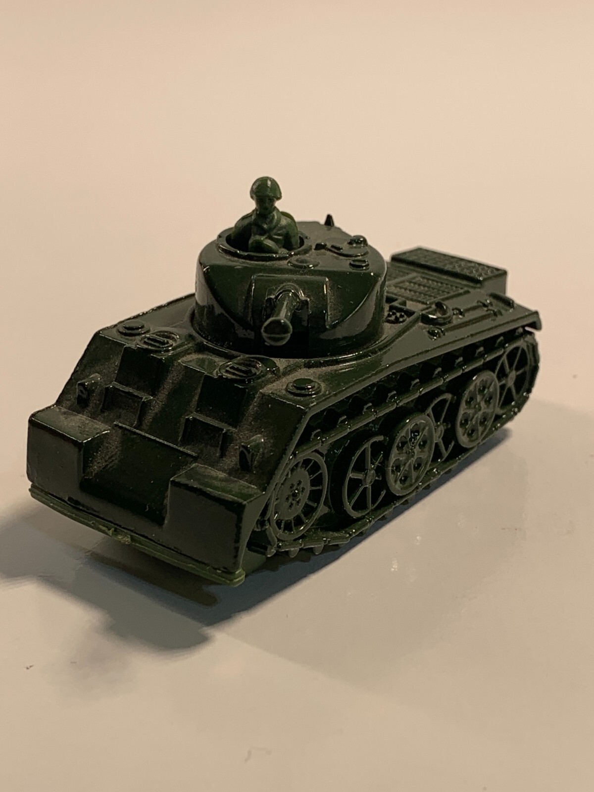 1980-90s Collectible Pencil Sharpener Green Army Tank With Moving Turret B8
