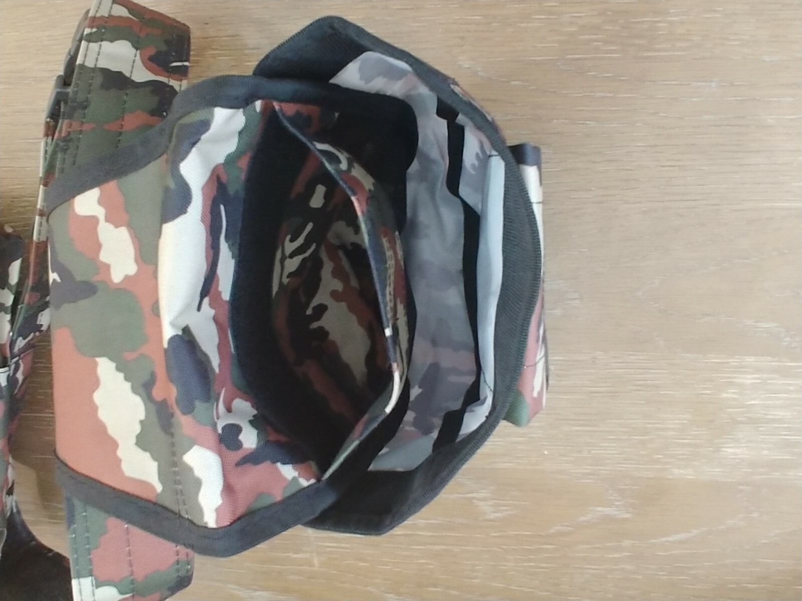 Metal Detecting Finds Bags With 52 Inch Belt High Quality - Camo