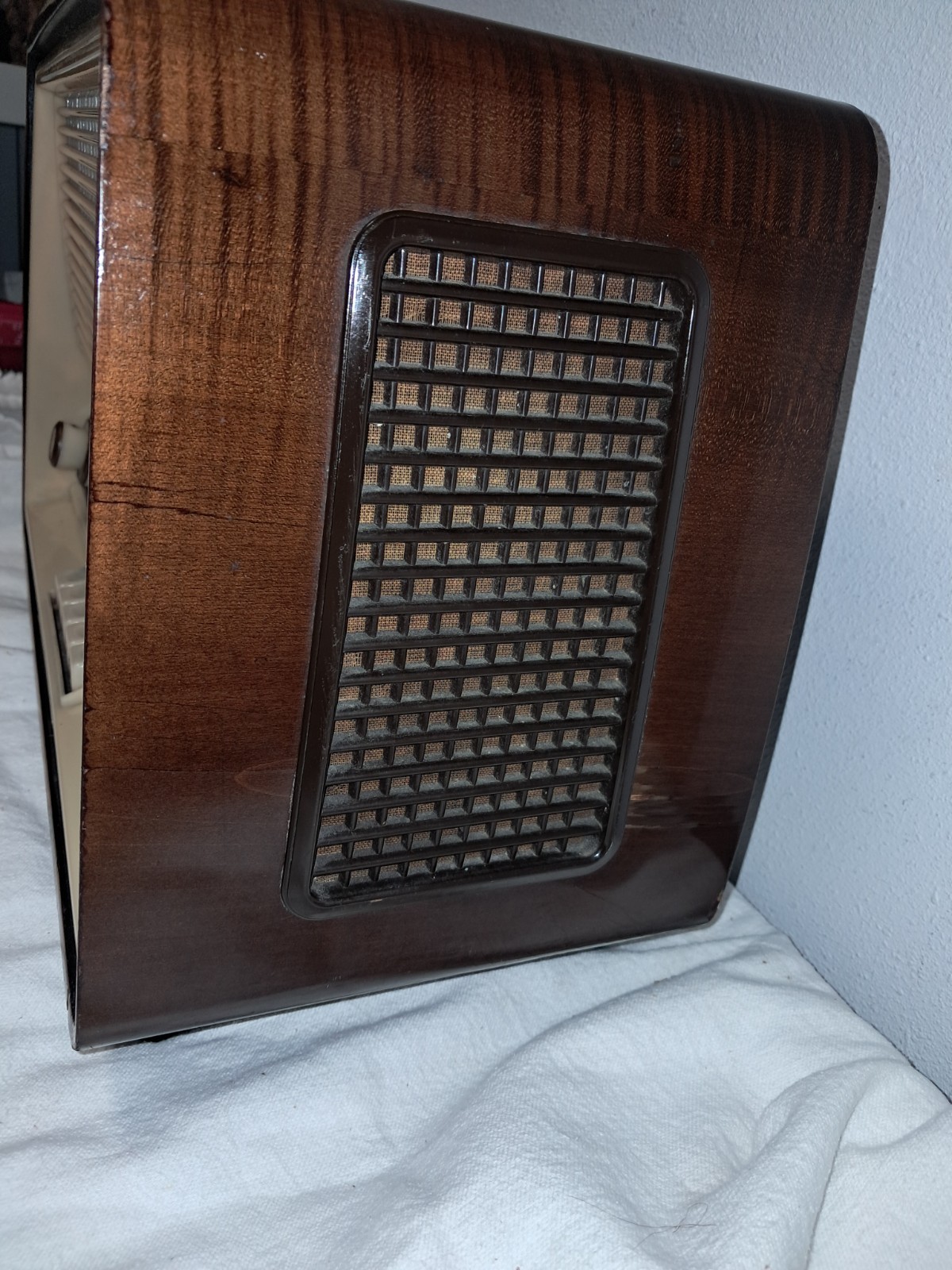 Vintage Blaupunkt Verona 20103 German Tube Radio AM/FM/SW - 1960's --- WORKS ---