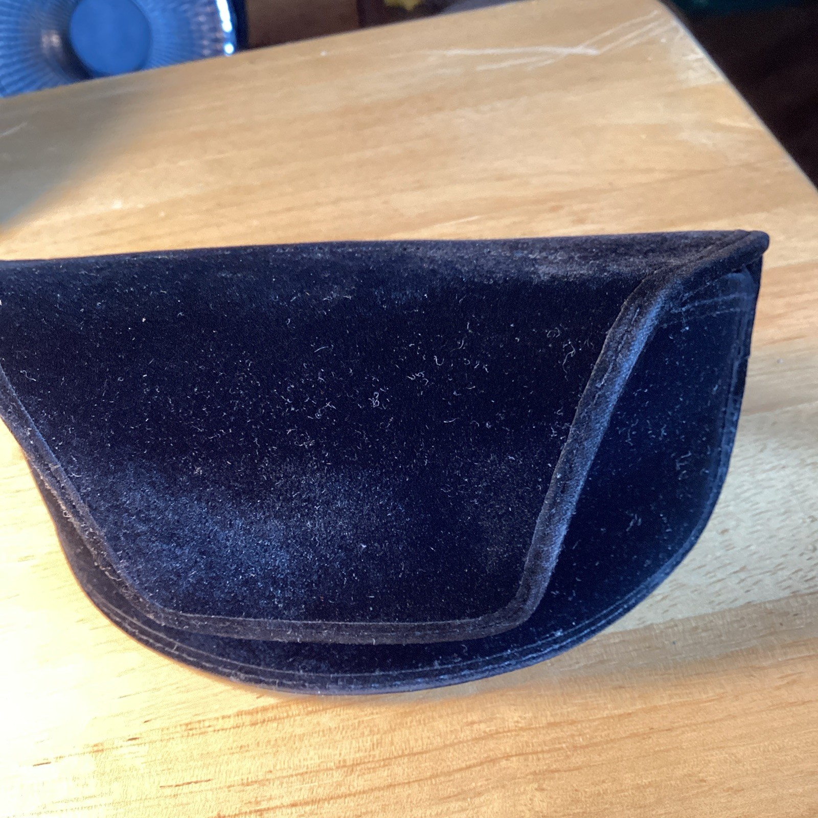 New Marc By Marc JACOBS Black Velvet Eyeglass Sunglass Case Magnetic Closure