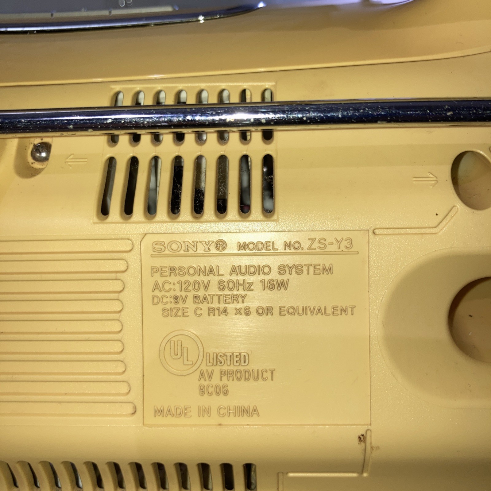 Sony ZS-YN7 Boombox CD/R-RW/AM FM/MP3 MegaBass Tested working Some Blemishes