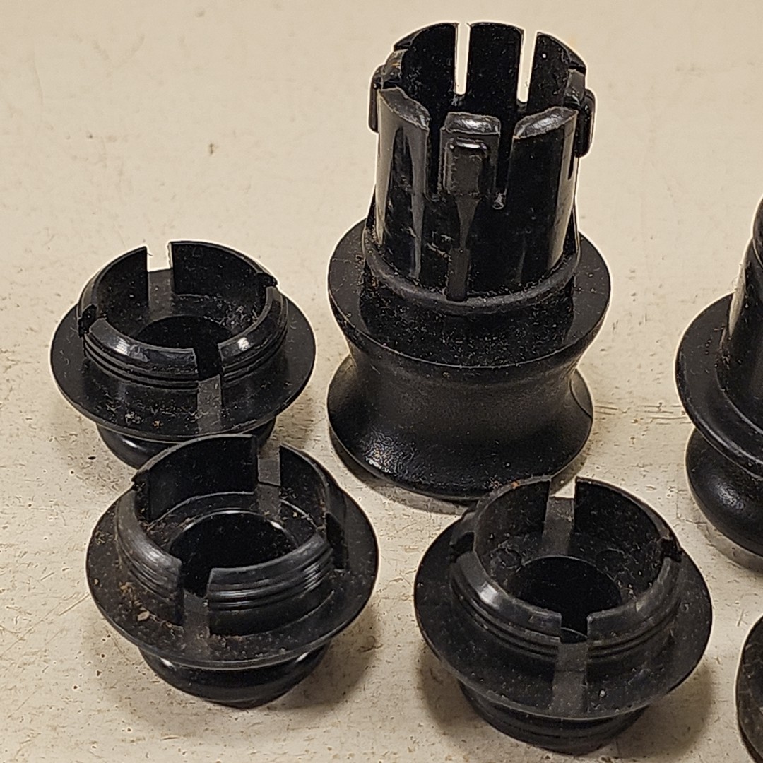 OEM LOT OF 29 NOS & USED MIXED CIGARETTE LIGHTERS & PLUGS MIXED FORD NISSAN GM