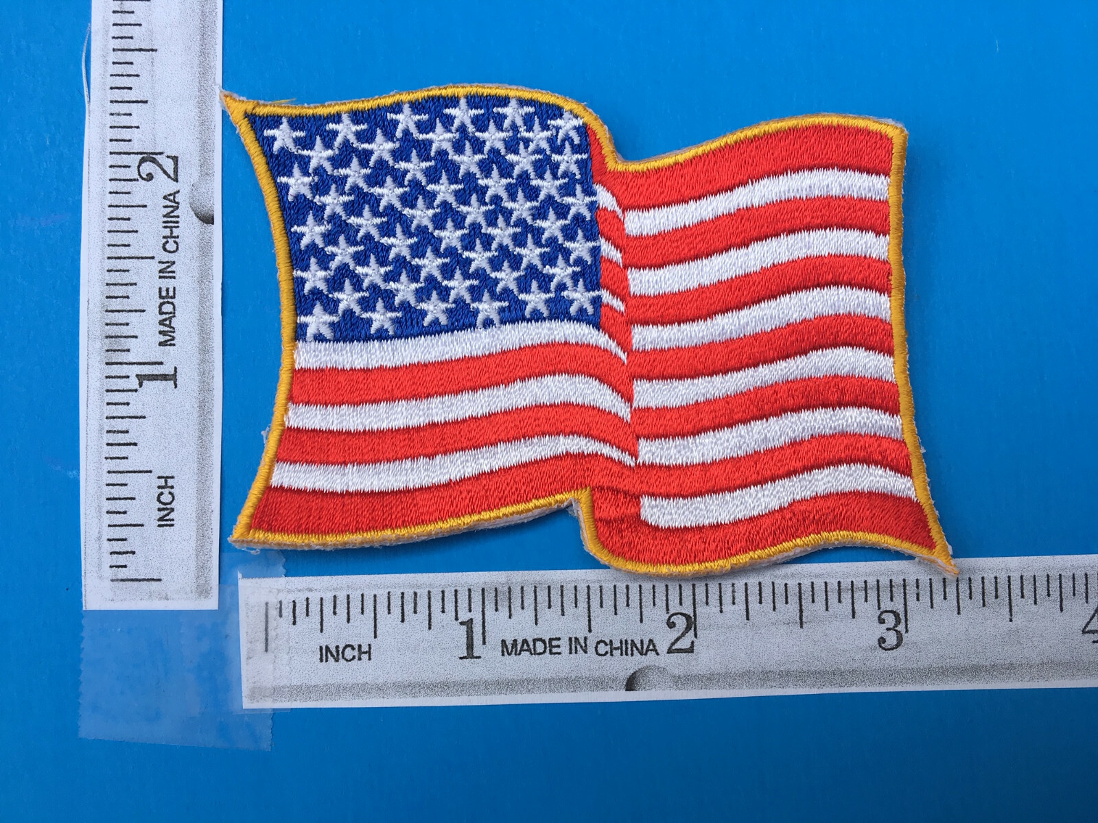 USA AMERICAN FLAG EMBROIDERED PATCH WAVING WAVY IRON-ON SEW-ON GOLD BORDER