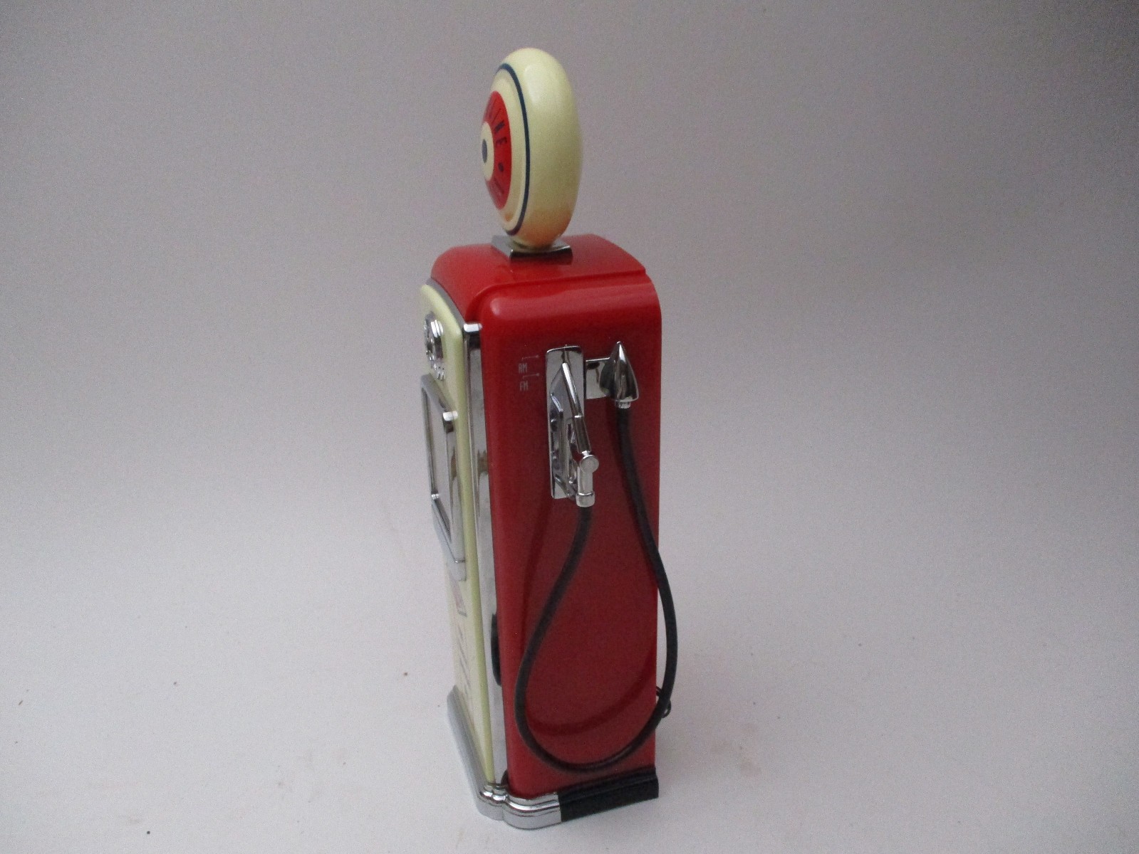 Vintage Gasoline Gas Petrol Pump Alarm Clock Radio AM/FM Boxed New In Box