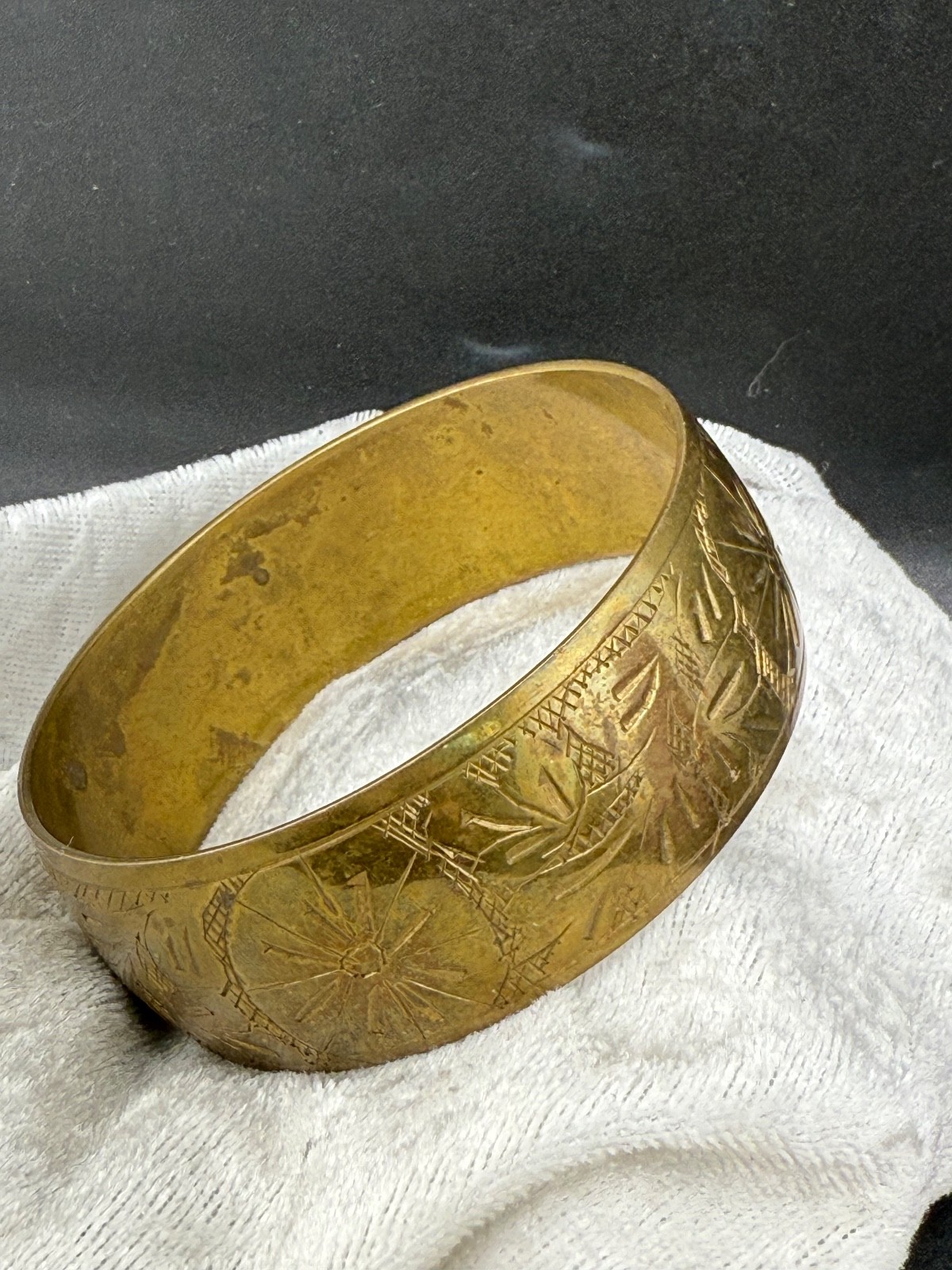 Vintage Engraved Brass Tone Bangle Bracelet 9”