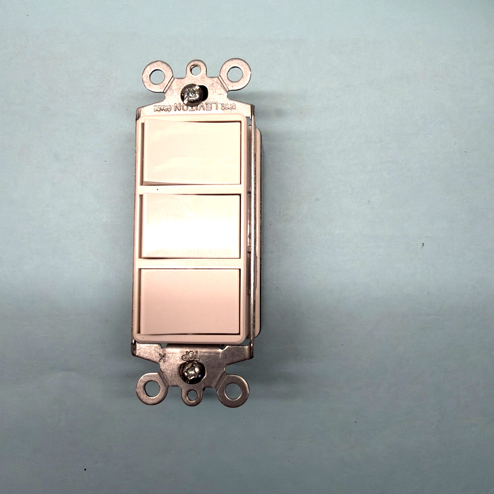 NEW Leviton Decora 15 Amp 3-Rocker Combination Switch, White 1755-WS NOS