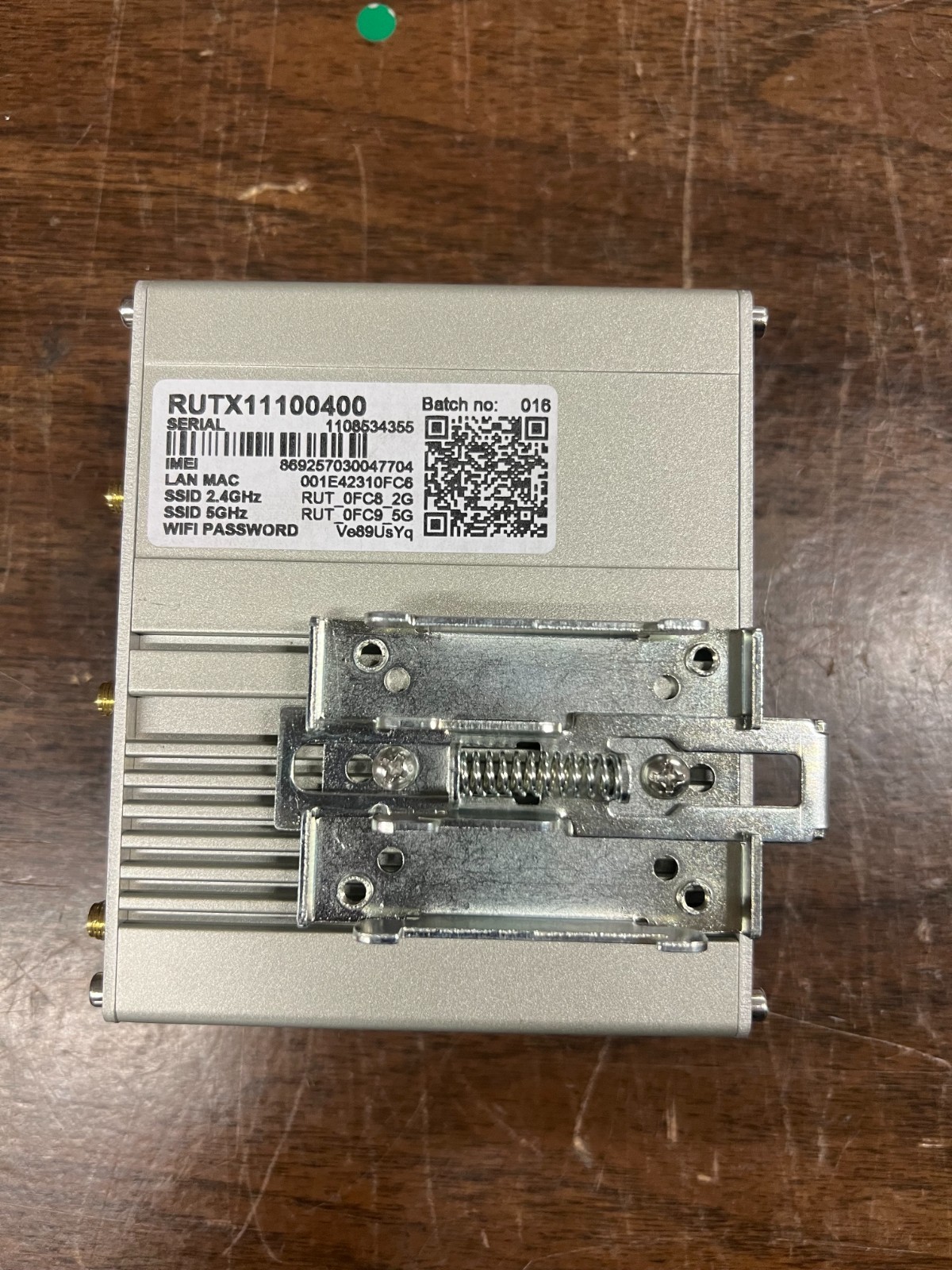 TELTONIKA RUTX11110400 Dual-SIM Gigabit Ethernet Ports Bluetooth Router