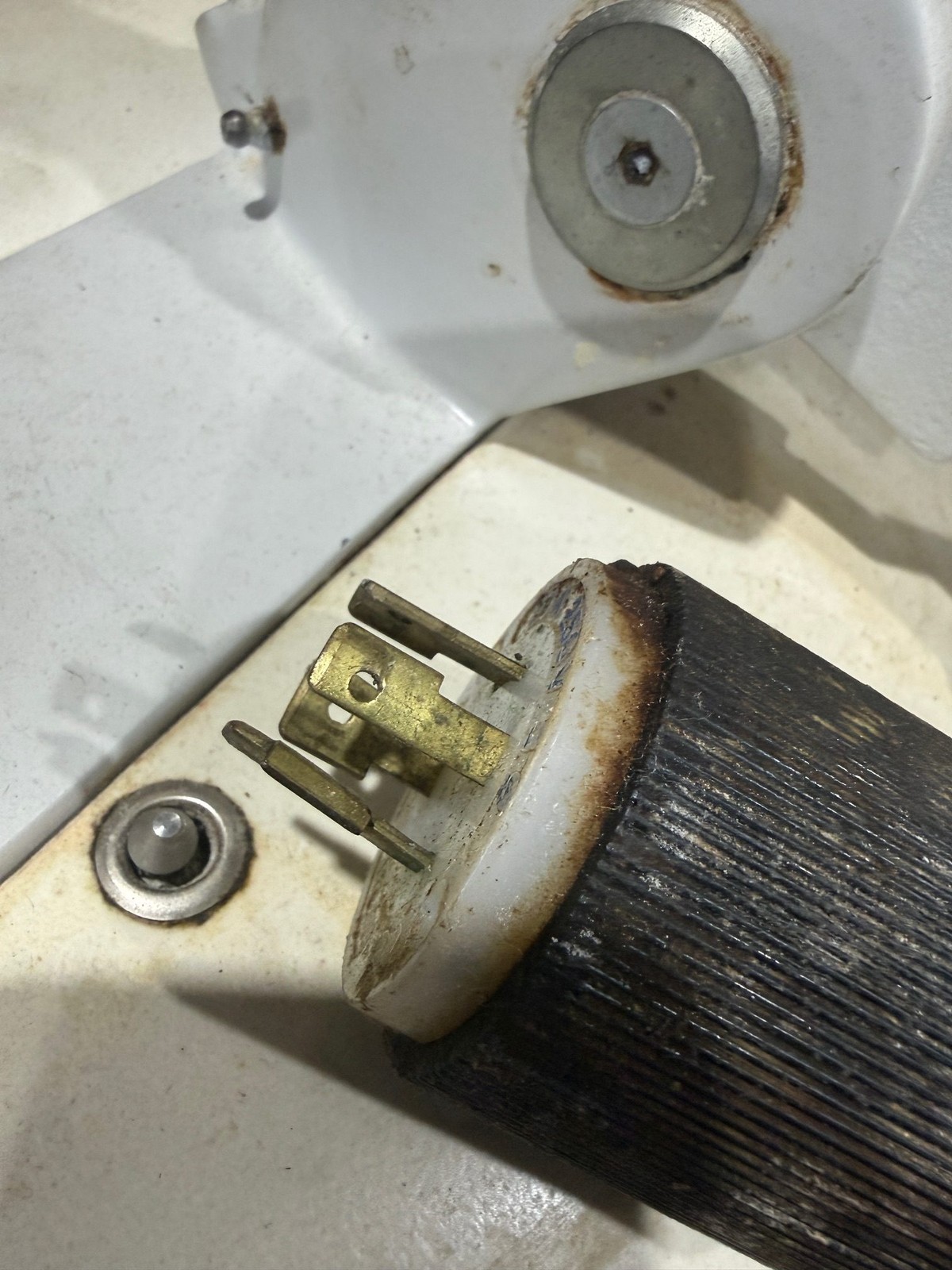 GLIMEK BDR-110-36 COMMERCIAL BUN DIVIDER ROUNDER