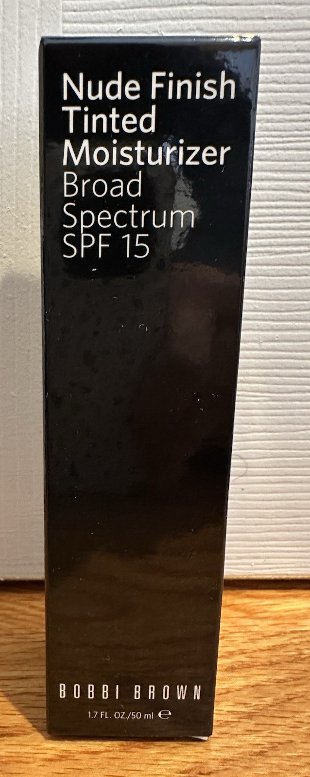 BOBBI BROWN NUDE FINISH TINTED MOISTURIZER SPF 15 MAKEUP 1.7 OZ / 50 ML RARE NIB