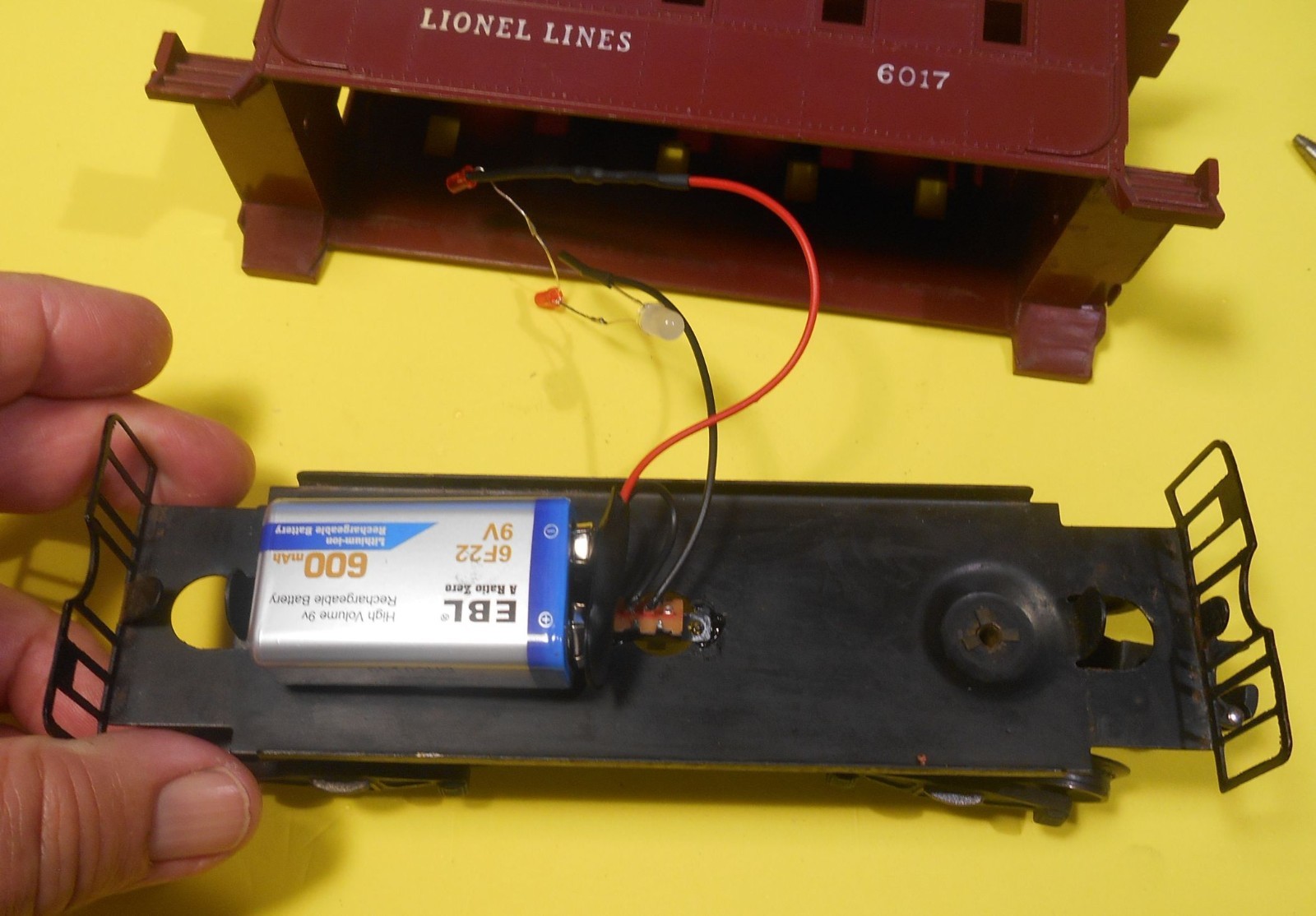 O Scale Lionel lighted Caboose LED Lighting KIT using On-board Battery & Switch