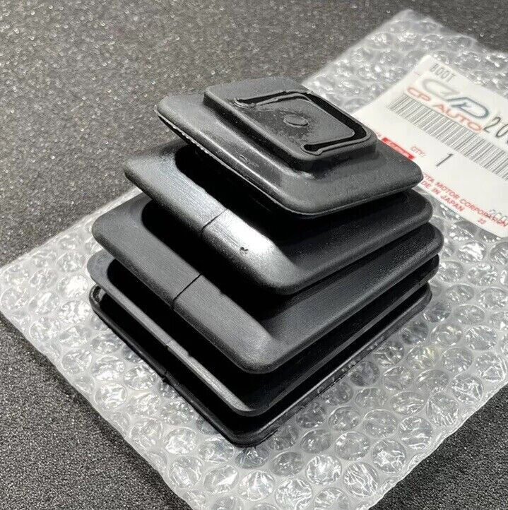 79 - 95 TOYOTA PICKUP CLUTCH FORK LEVER DUST PROOF BOOT COVER OEM NEW