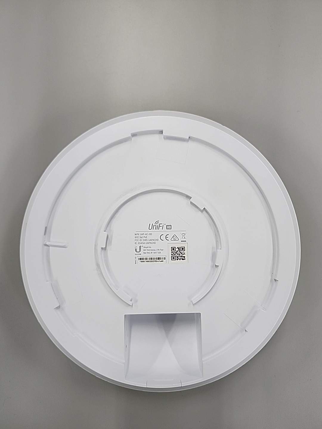 UBIQUITI NETWORKS UNIFI UAP-AC-HD AC HD ACCESS POINT WAVE 2 Free Shipping