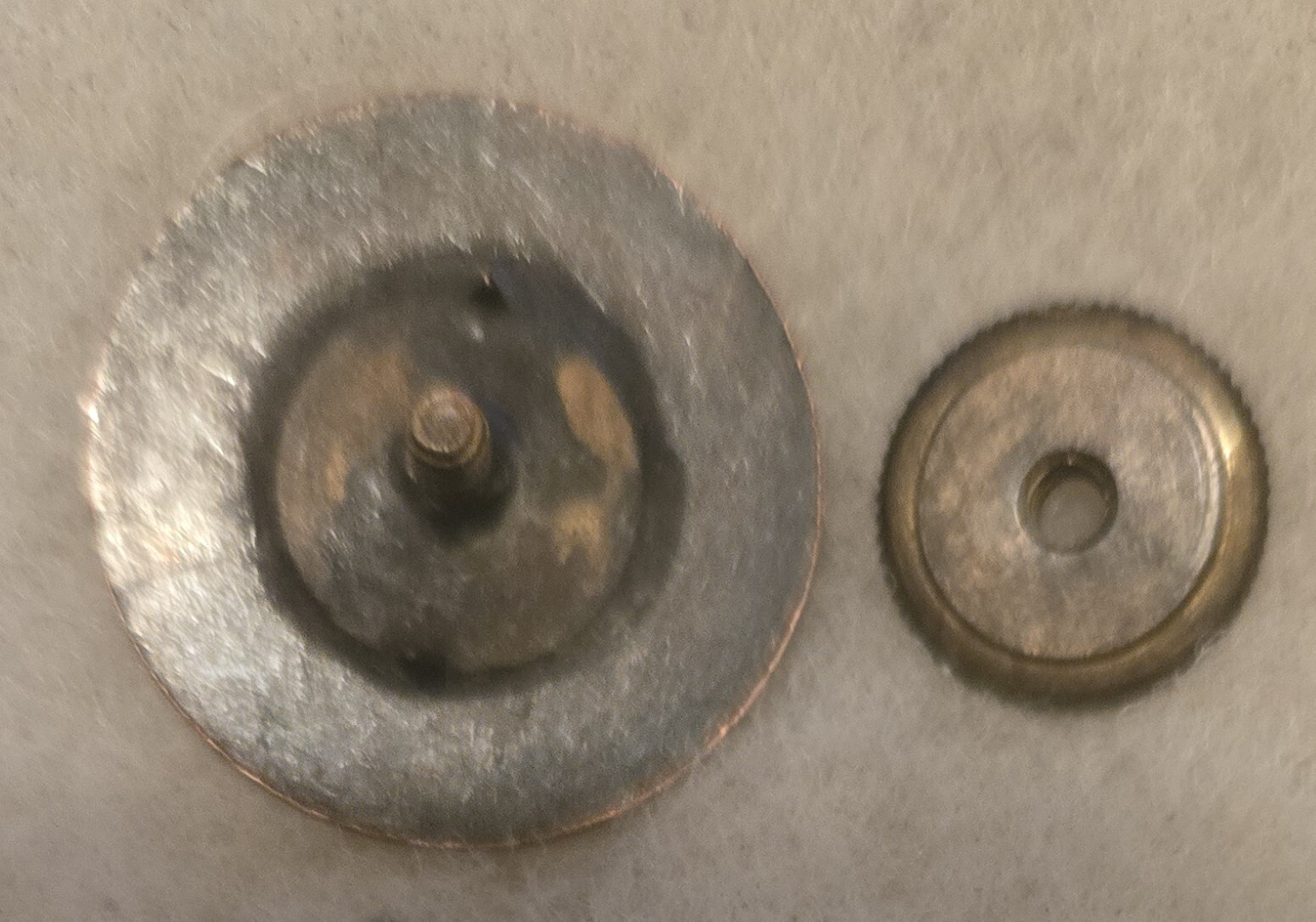 WW1 US 33rd Regt. Collar Disc with nut.