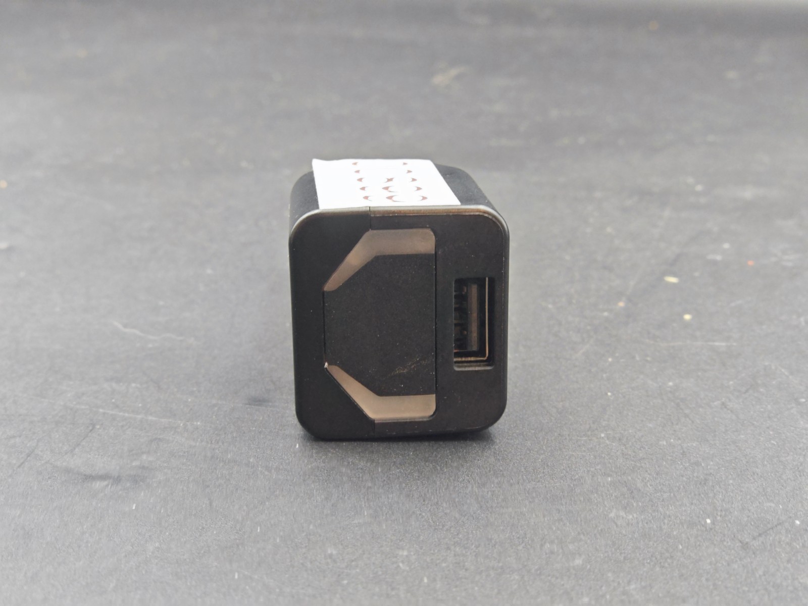 TELTONIKA Plug and Play tracker with GNSS, GSM and Bluetooth (FMP100)