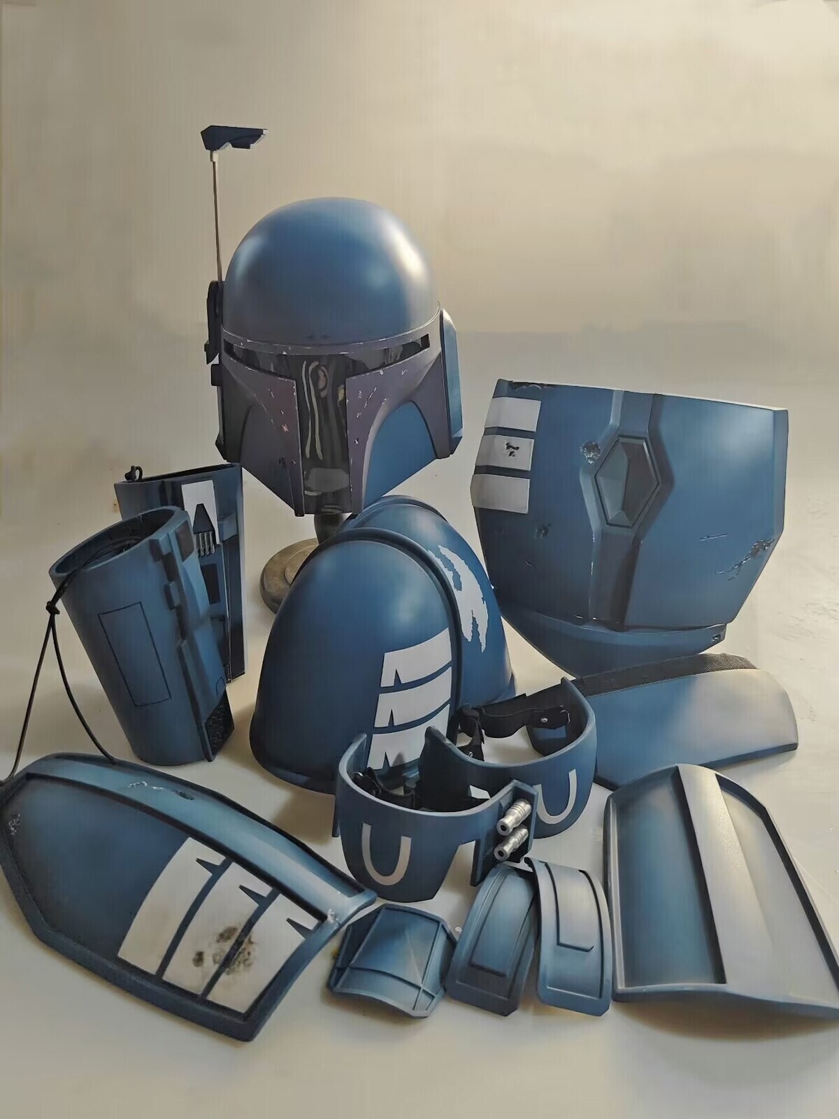 Star Wars The Mandalorian Death Watch Cosplay Armor Helmet Full Set FRP Props