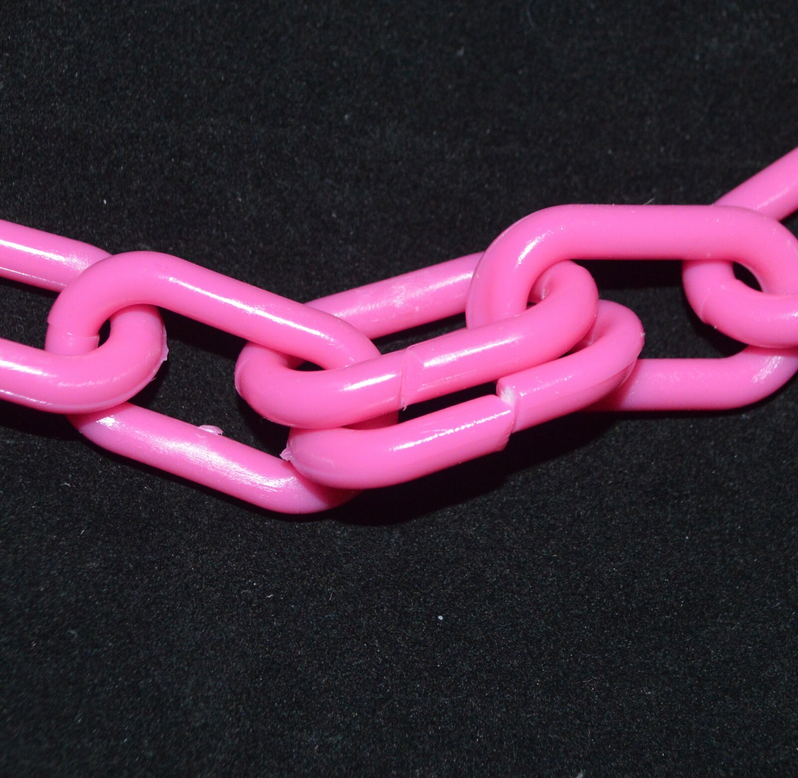 PLASTIC CHAIN GOAT ANIMAL COLLARS 1 1/2" X 3/4" LINKS 20" LONG