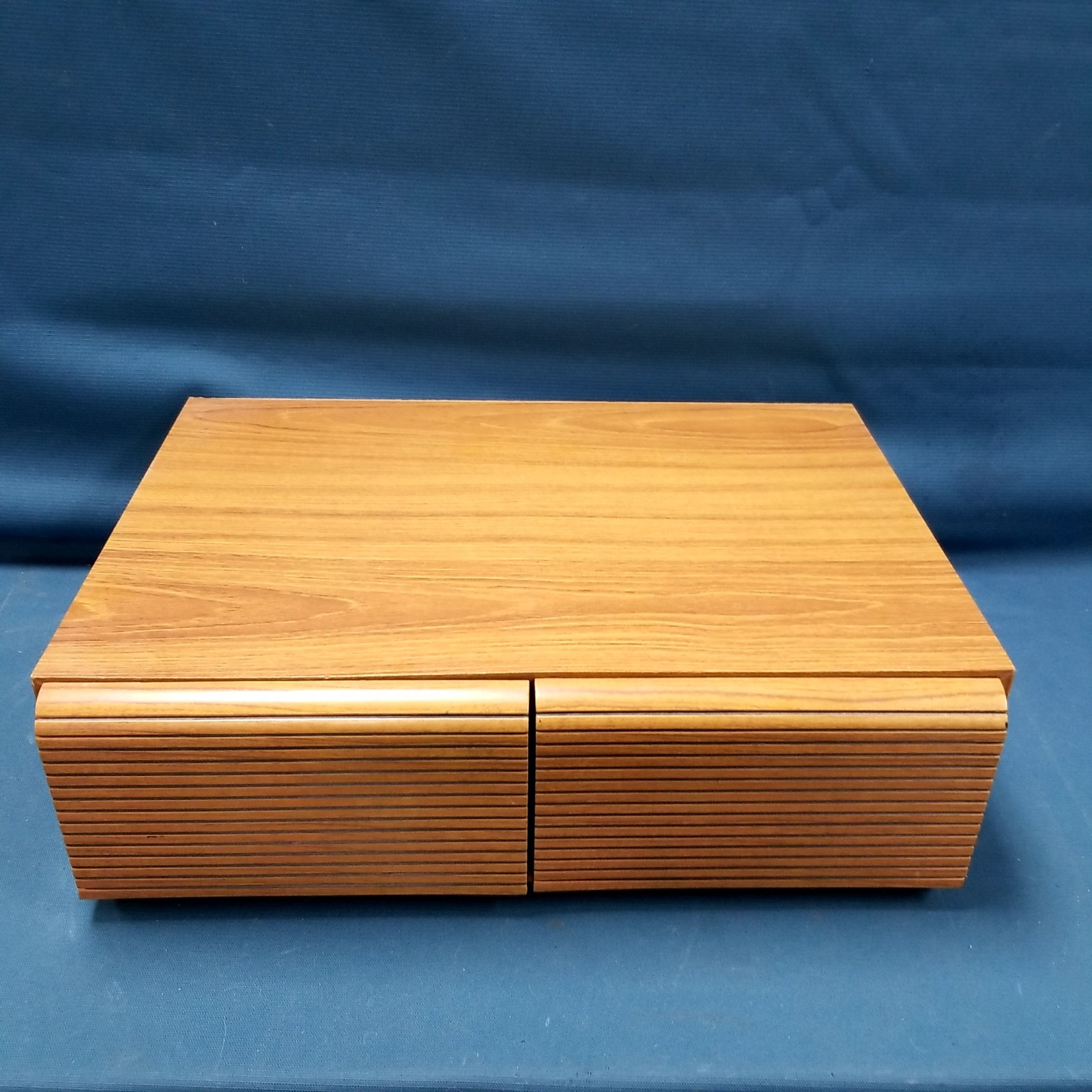 Vtg Faux Wood Grain 2 Drawer VHS Tape Storage Case W/ Tapes Creepshow 2 Zoro