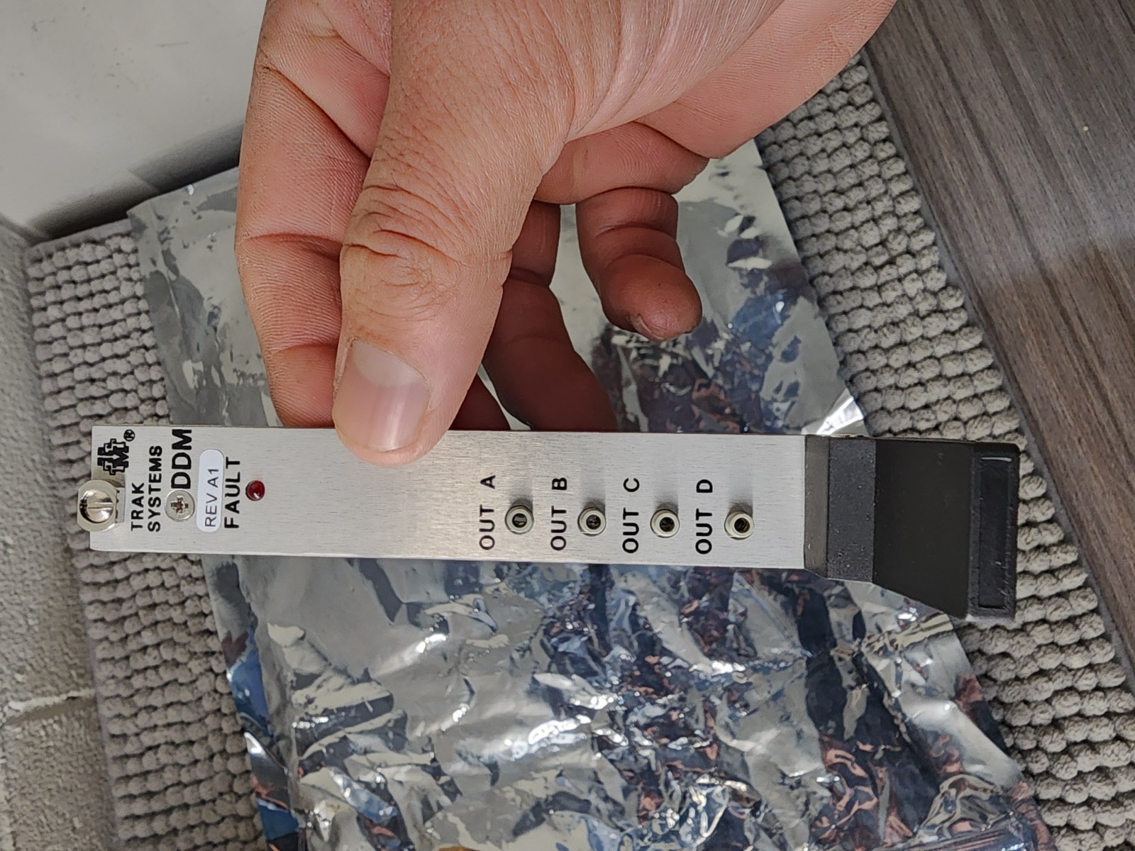 Motorola Trak Systems 9106-1G DDM Digital Distribution Unit P008487