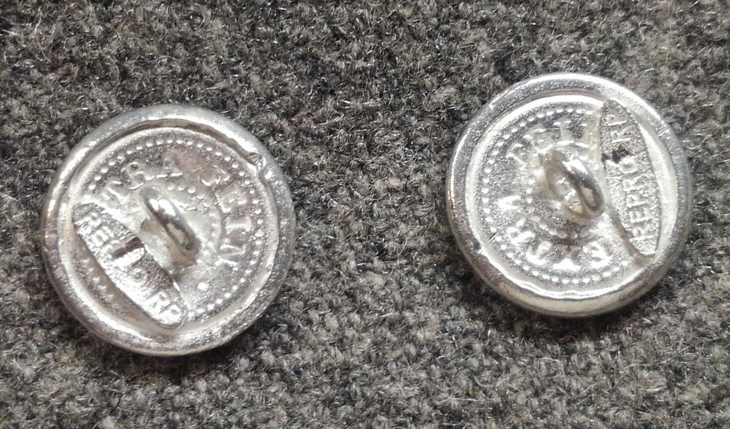 WWI German Bavarian Buttons in silver, unpainted 18MM Lion buttons 1 pair