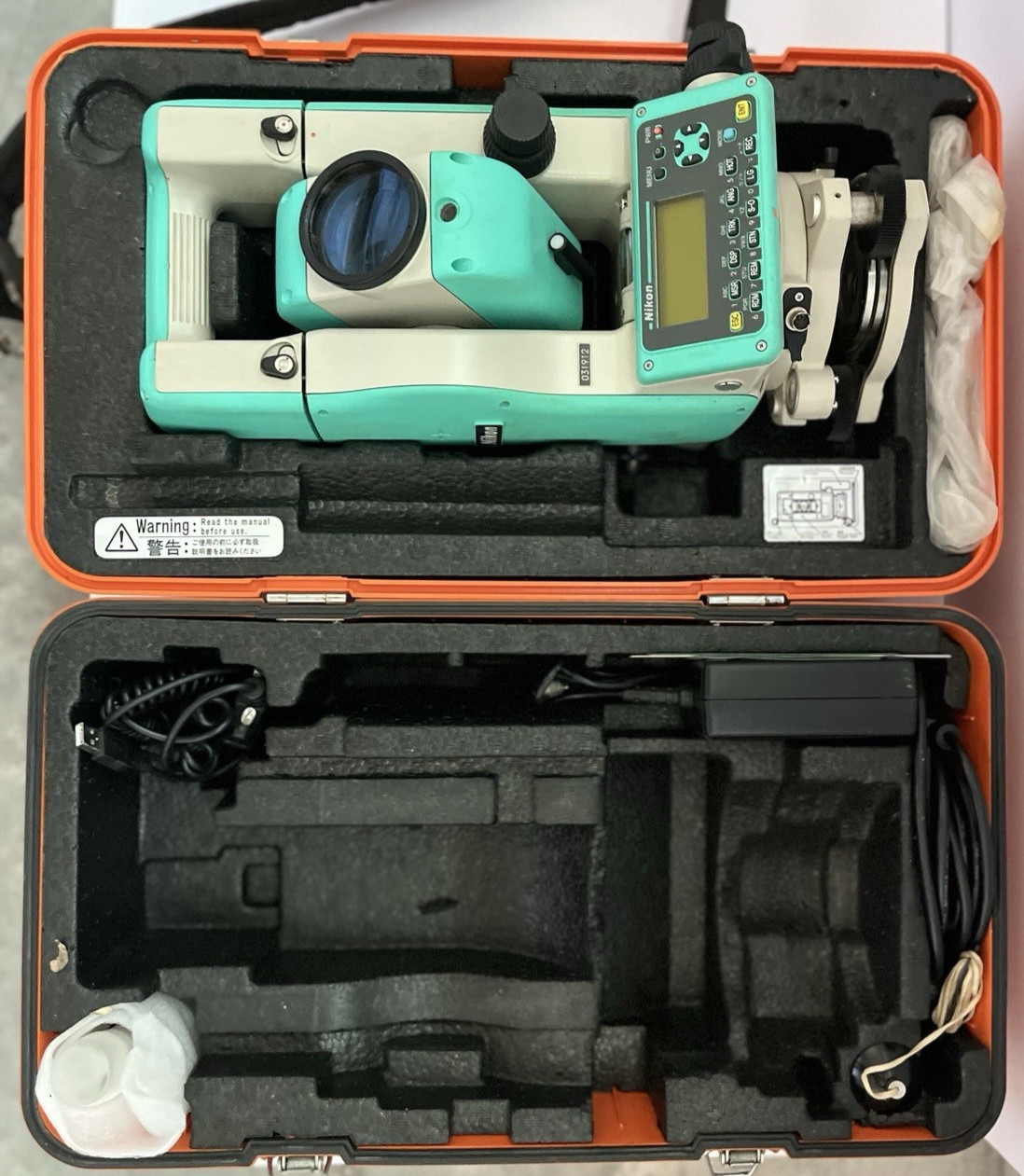 Nikon DTM-520 Total Station Surveying Instrument w/ Case