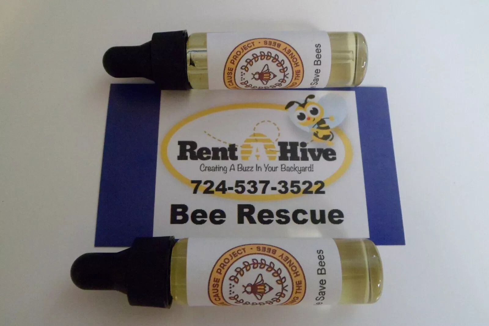 Made in USA Honeybee Swarm Lure Made by Professional Swarm Catchers you get 2
