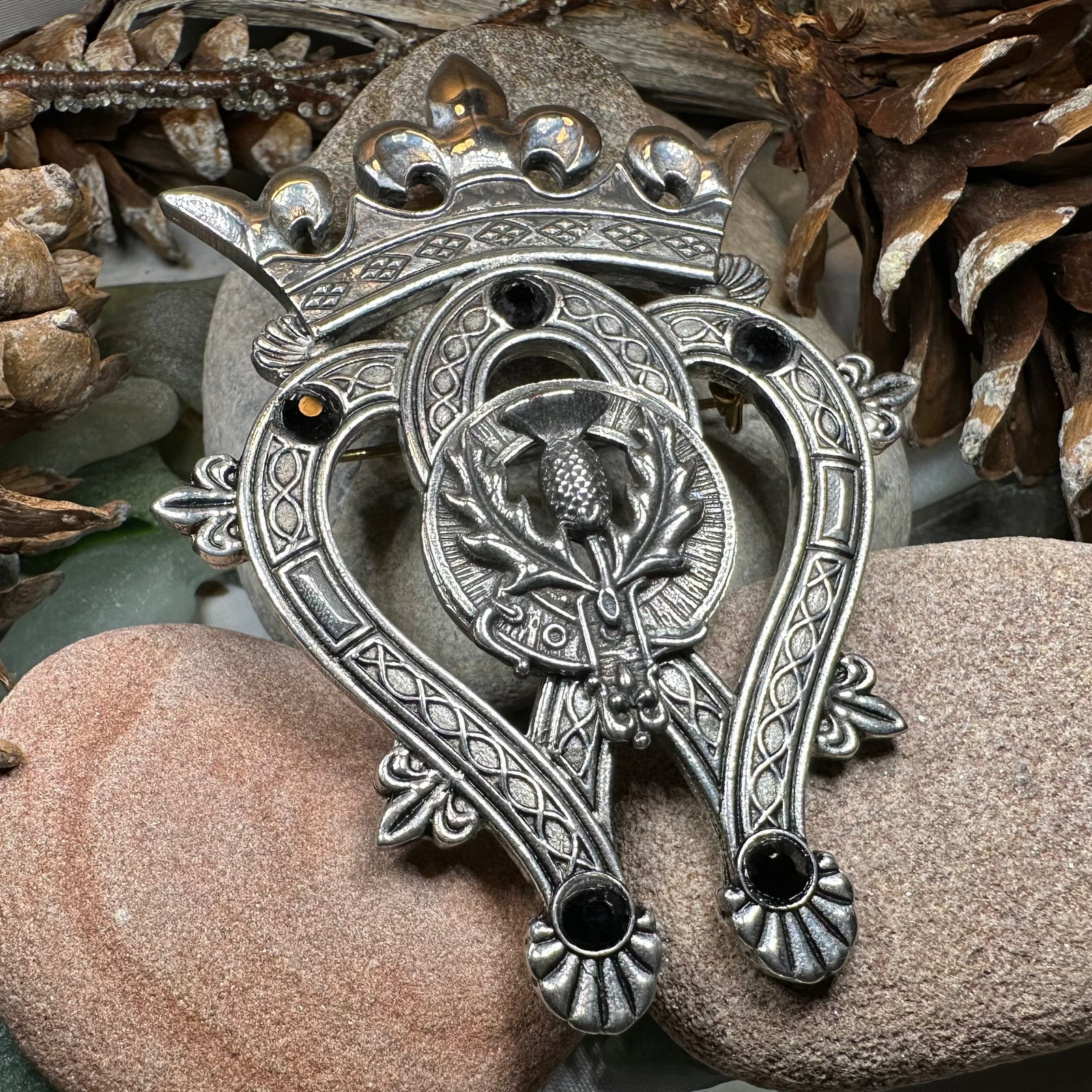 Luckenbooth Pin Scottish Scotland Large Pewter Fly Plaid Tartan Pin