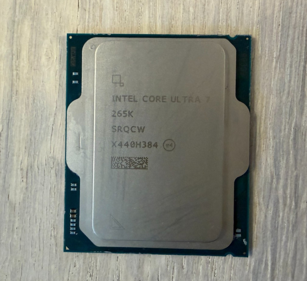 Intel Core Ultra 7 Desktop Processor 265K