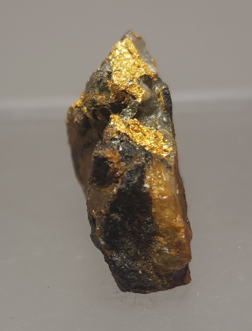 Gold Ore Specimen 9.8g Native Gold Strung Thru Tellurides 619 Was 117