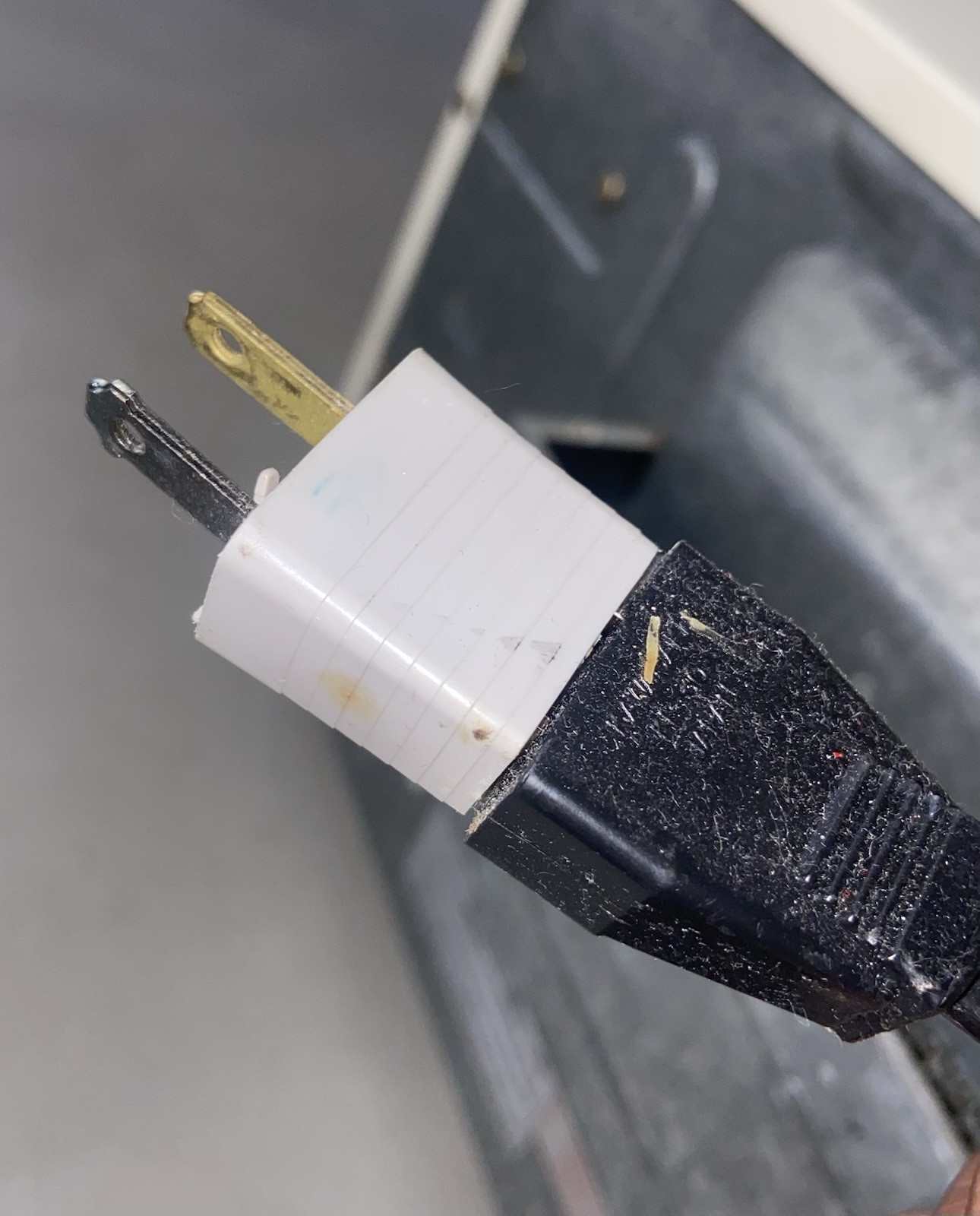 Vintage 80’s Samsung Microwave Oven Model RE-525D Faux Wood Grain Cooking Oven