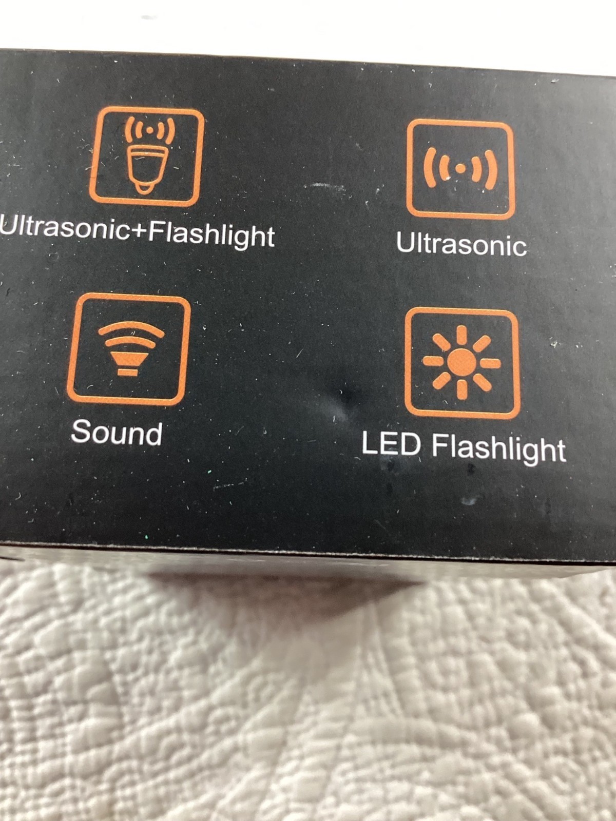 Pup Control Ultrasonic Dog Trainer*LED Flashlight*4 Modes. USB Rechargeable*NIB