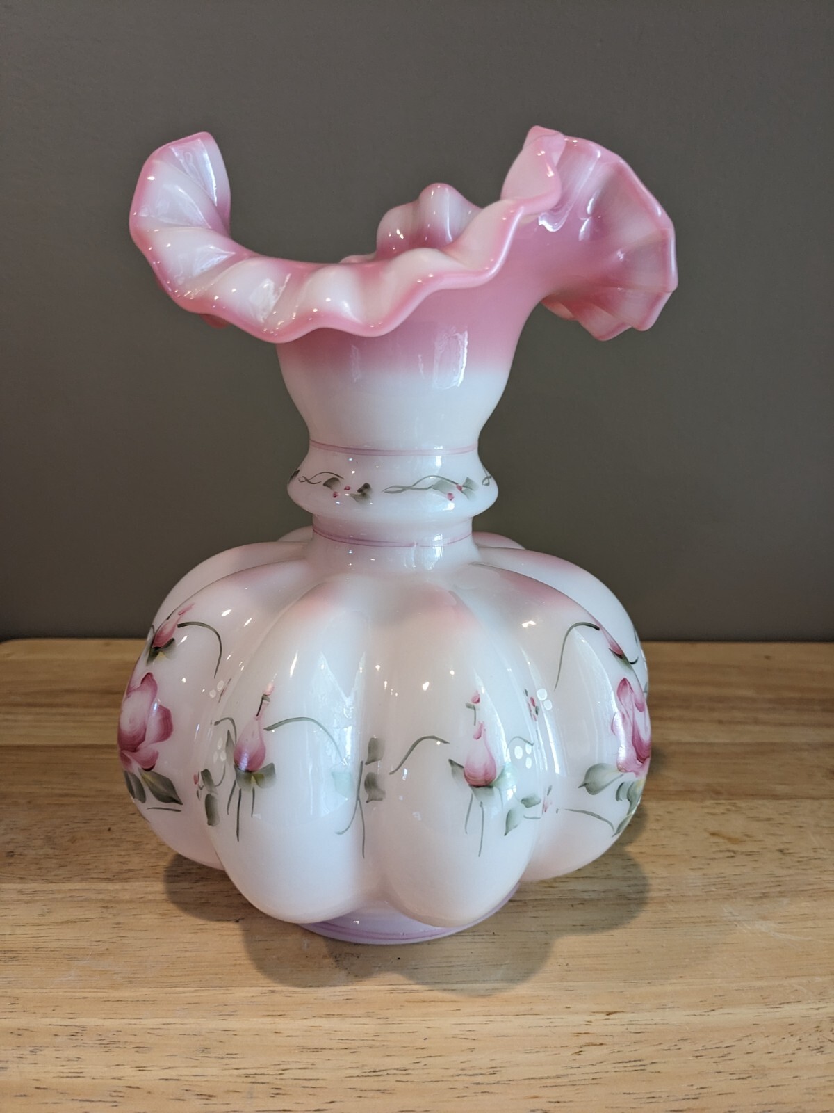 Fenton Rosalene 1997 Glass Messenger Exclusive Melon Hand Painted Vase
