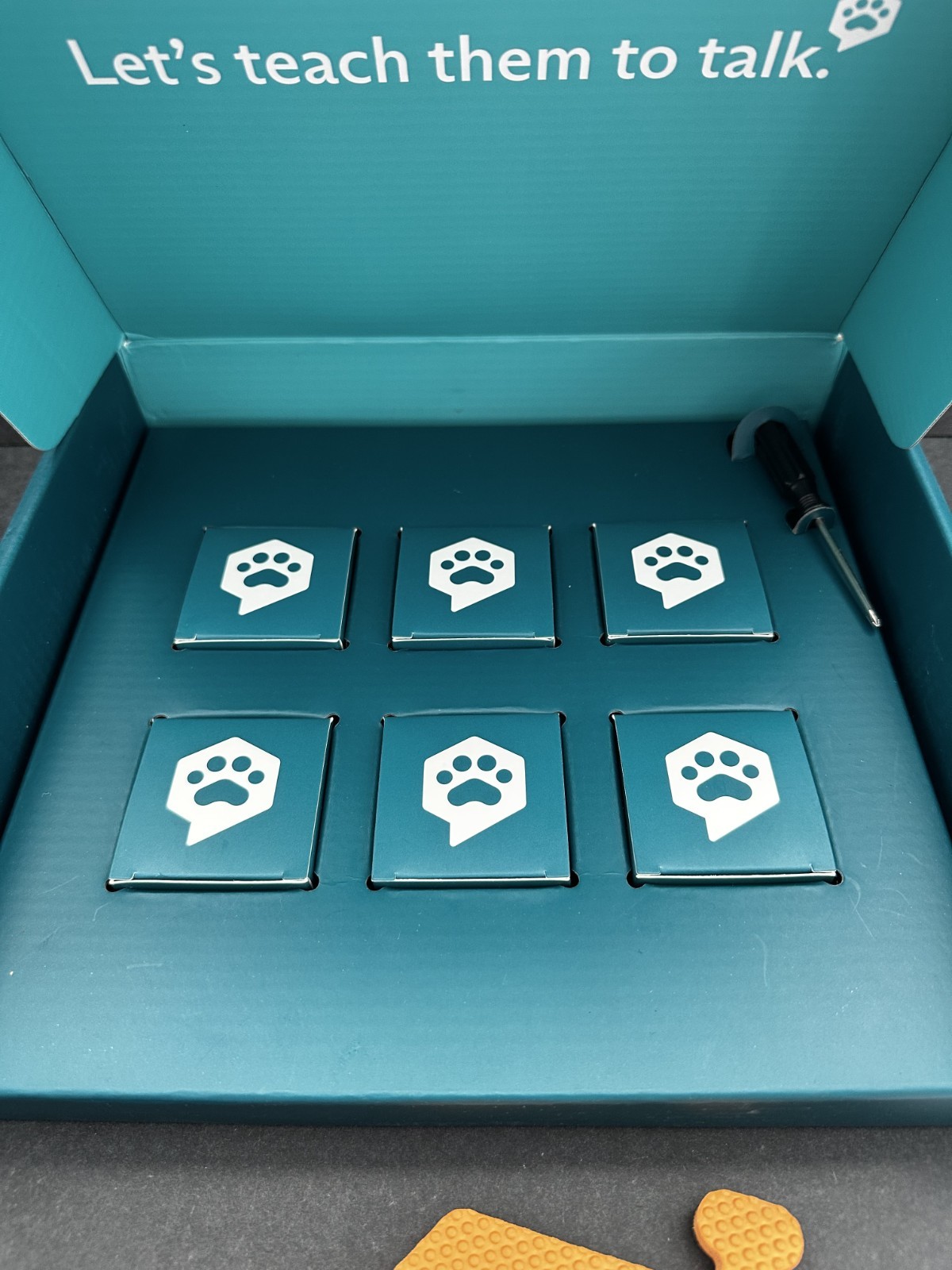 FluentPet Sp UP Get started Kit – 6 Buttons + 3 Tiles + Stickers – Used