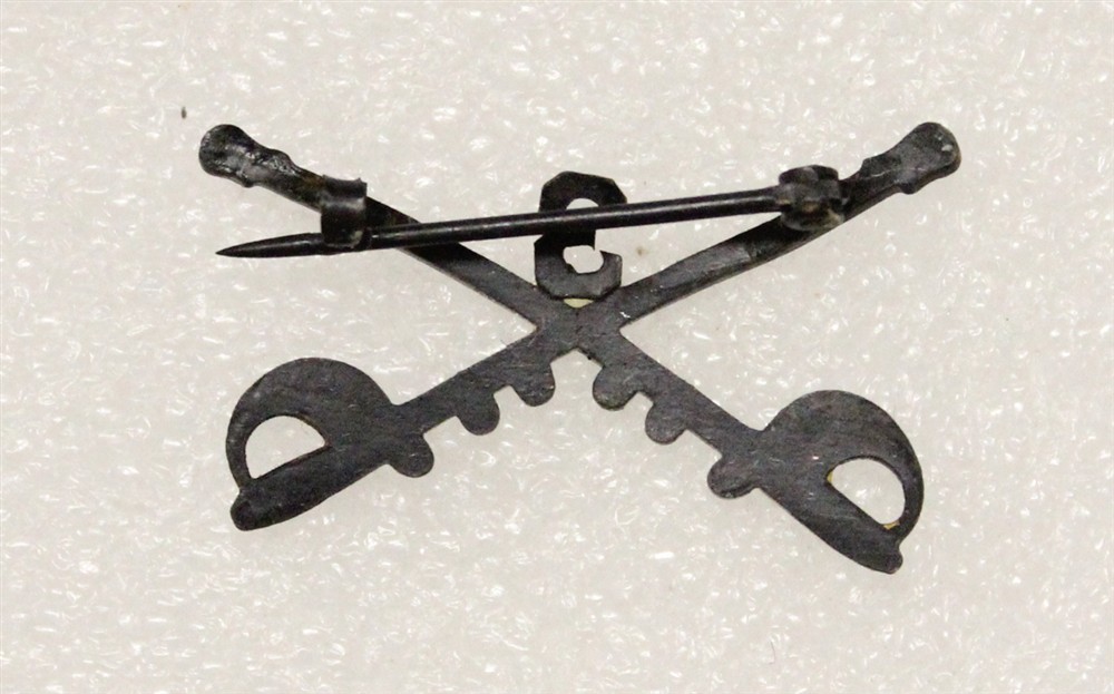 3rd Cavalry Regiment - Army Officer's Collar Pin: WWI shirt size