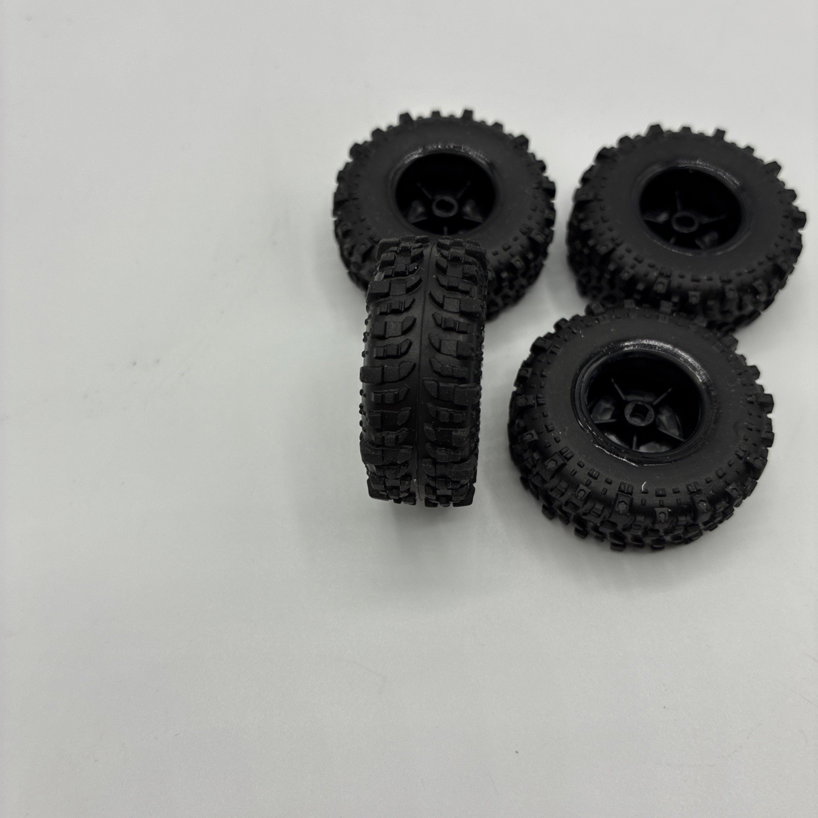 AXIAL Scx30 Tsl Bogger Super Swamper Tires Chrome Wheels k10 Set 4