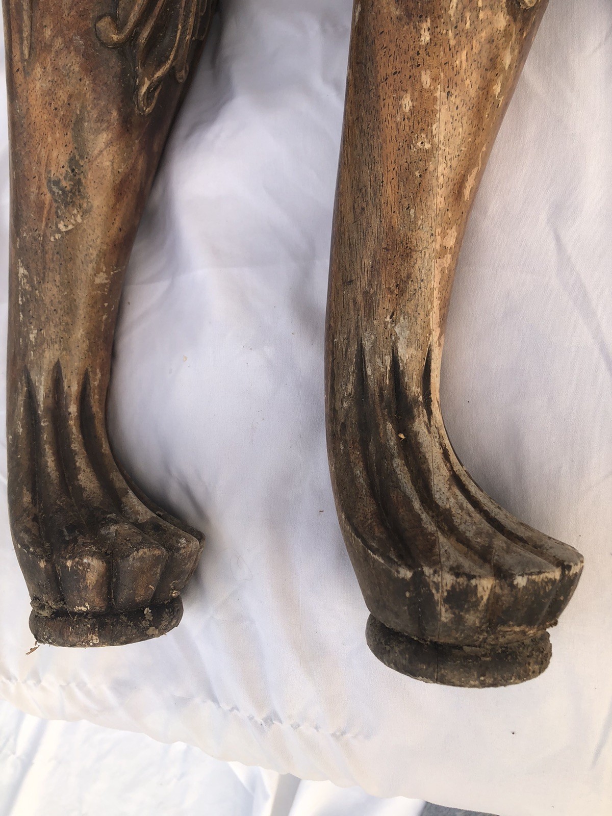 4 Vintage Table Legs Ball Claw Feet Salvaged Wood Leg 18” Tall, Georgian VTG