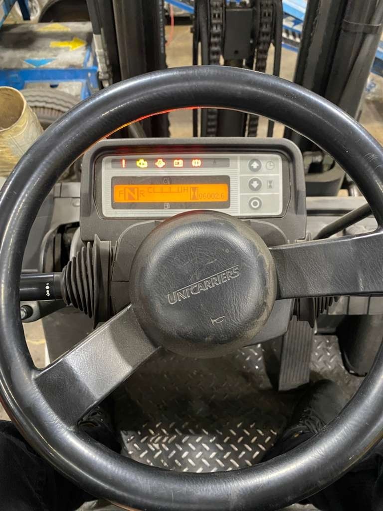 UniCarriers MCP1F2A25LV LP Forklift 4,400 lb Capacity Side Shift 3F Mast