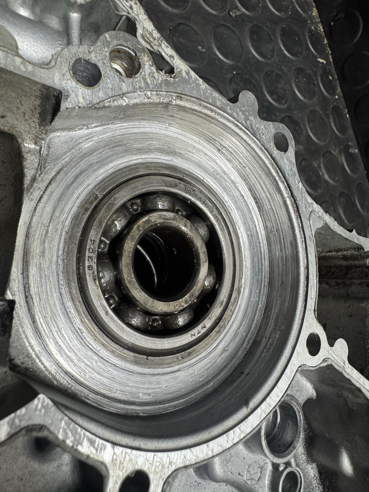 01 02 03 04 05 Kawasaki KX85 KX100 GENUINE OEM CRANKCASE SET L & R CASES