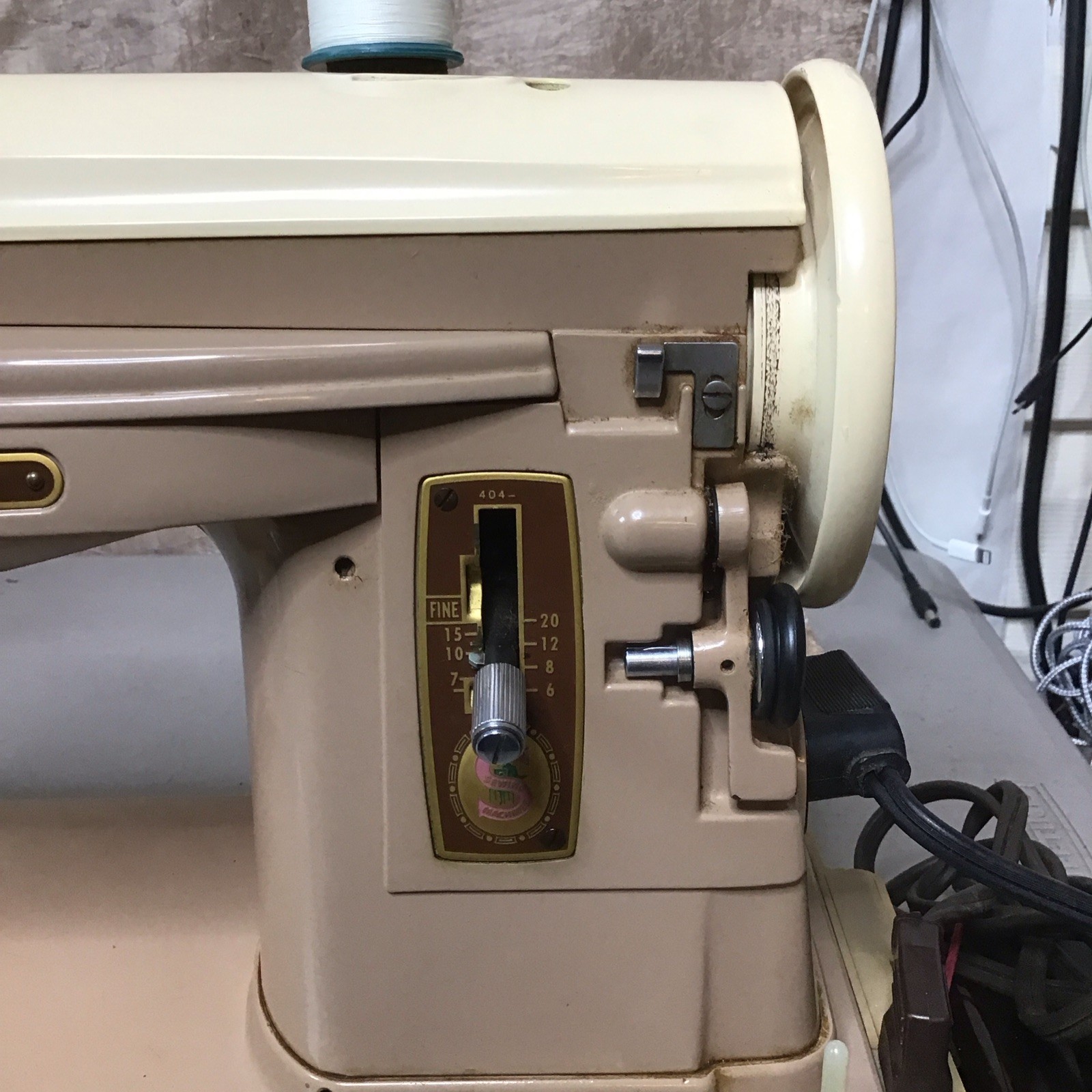 Vintage Singer 404A Sewing Machine With Case