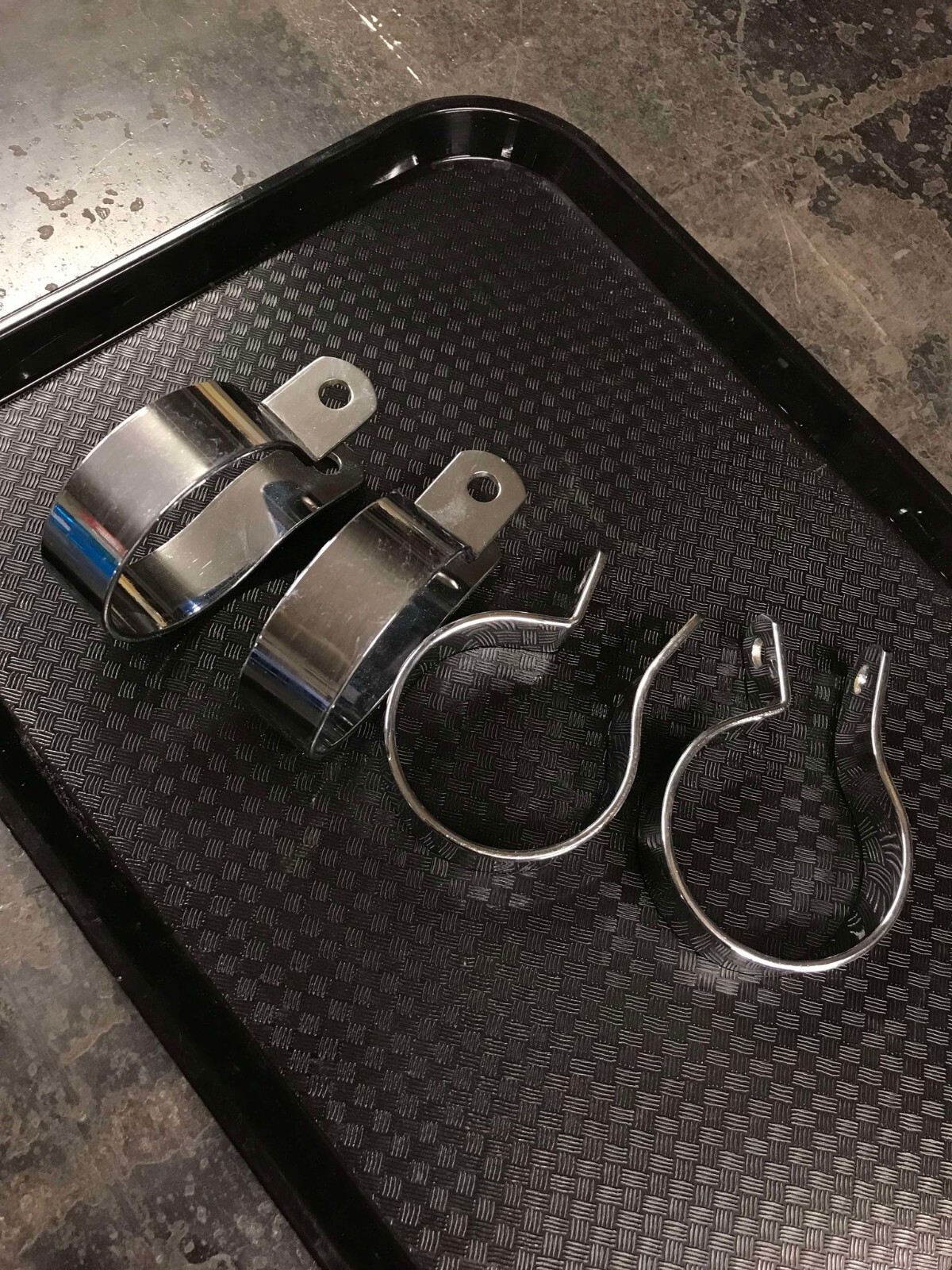 Harley 4pk universal motorcycle p clamps mounts exhaust 2.5" pipe muffler 2-1/2"