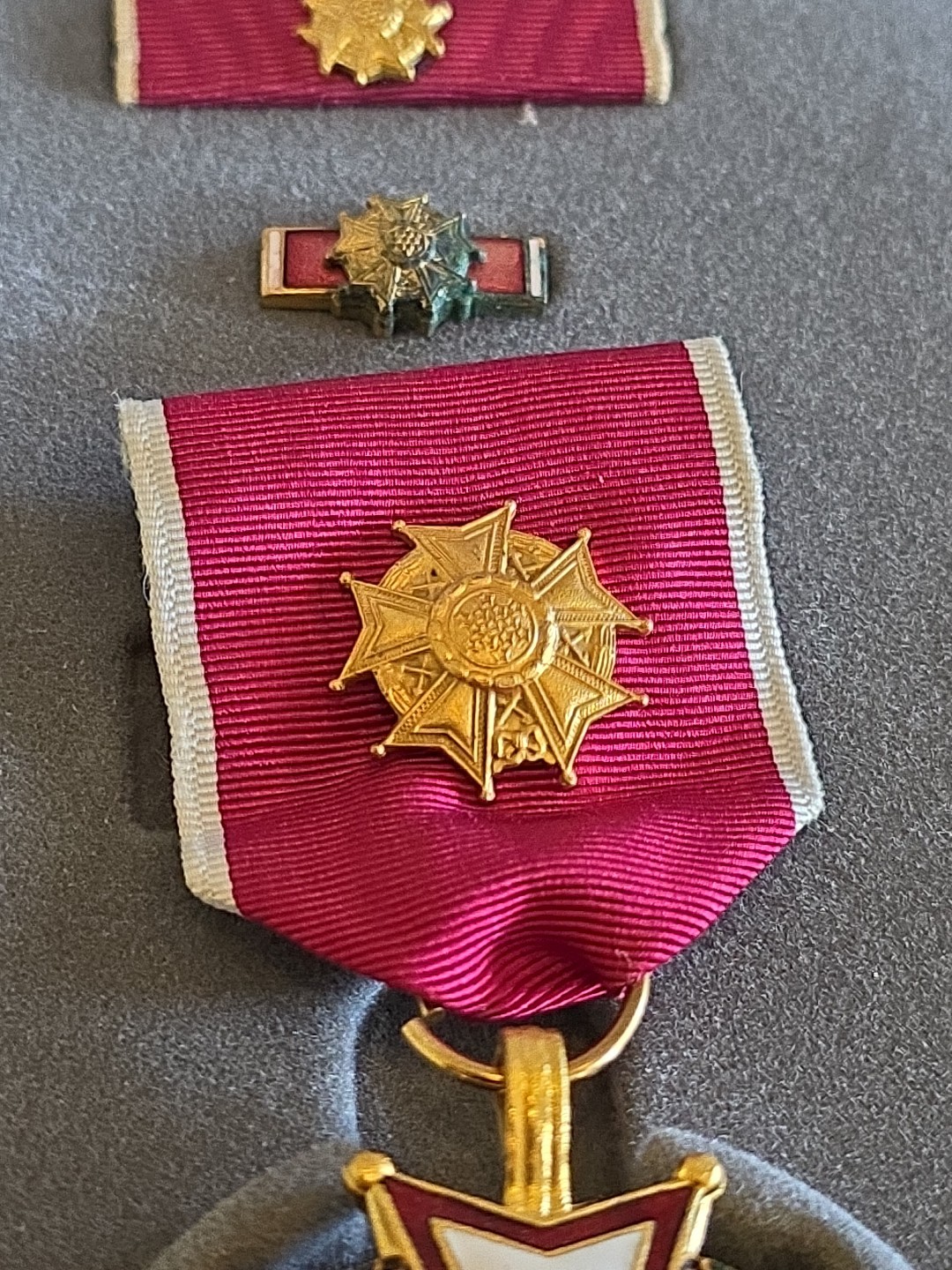 Officer-U.S. Legion Of Merit Medal Ribbon + Devices Vietnam era -SEE STORE WW 1