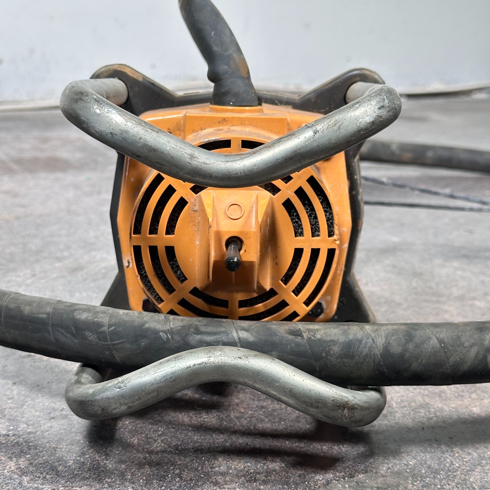 Wyco 993 115V / 15A Electric Concrete Vibrator Universal Motor w/ Flex Shaft