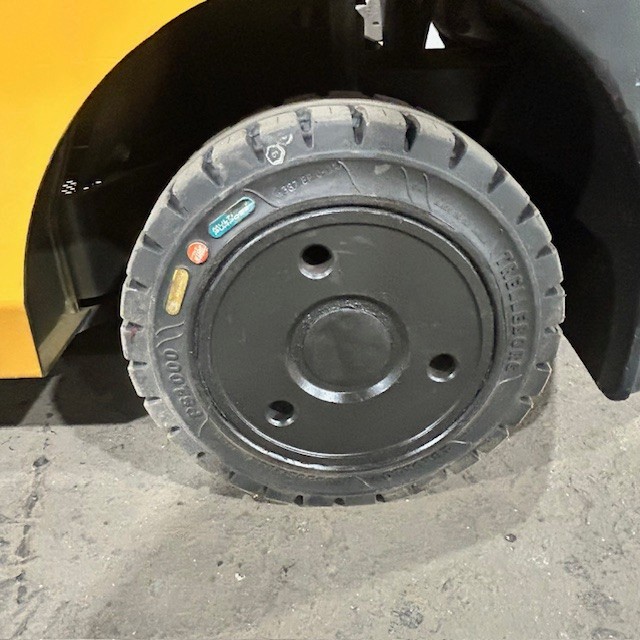 2019 Cat 2C5000 5000lb Used Forklift Triple Mast Sideshift LP Gas 5781 Hours